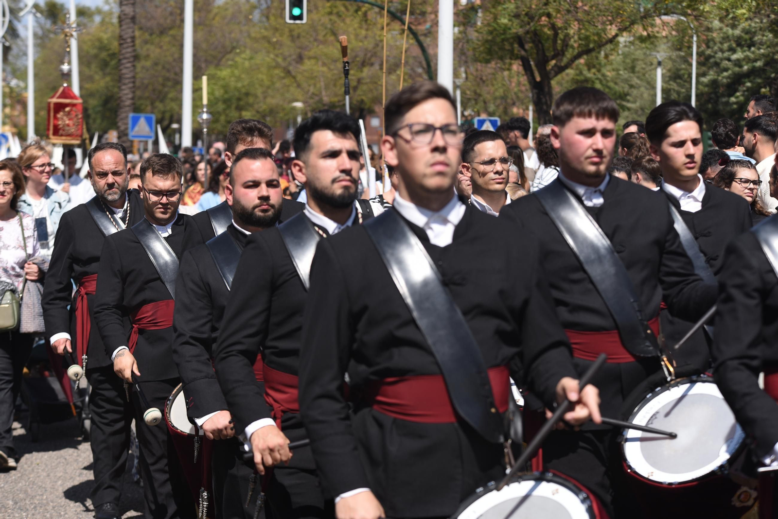 Las imágenes de la procesión de La Merced este Lunes Santo en Córdoba