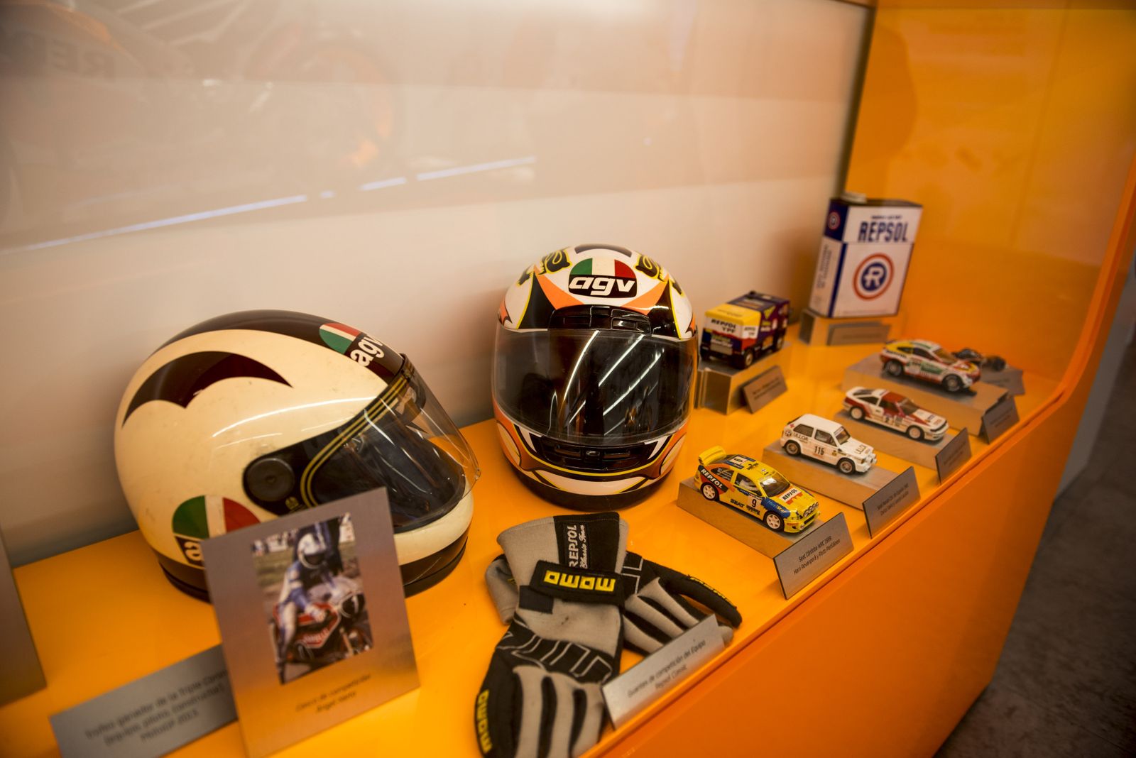 Imágenes de la foto de Marc Márquez que se exhibe en Granada