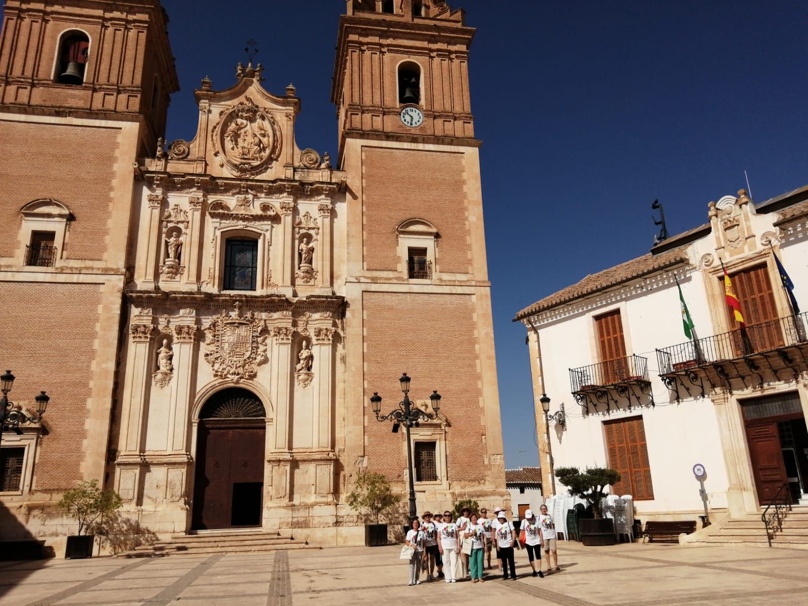 Grupo de mujeres de GRUSE en uno de los enclaves de Los Vélez.