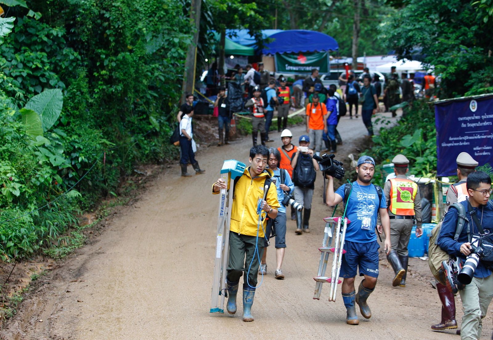 Rescate de los niños atrapados en una cueva de Tailandia