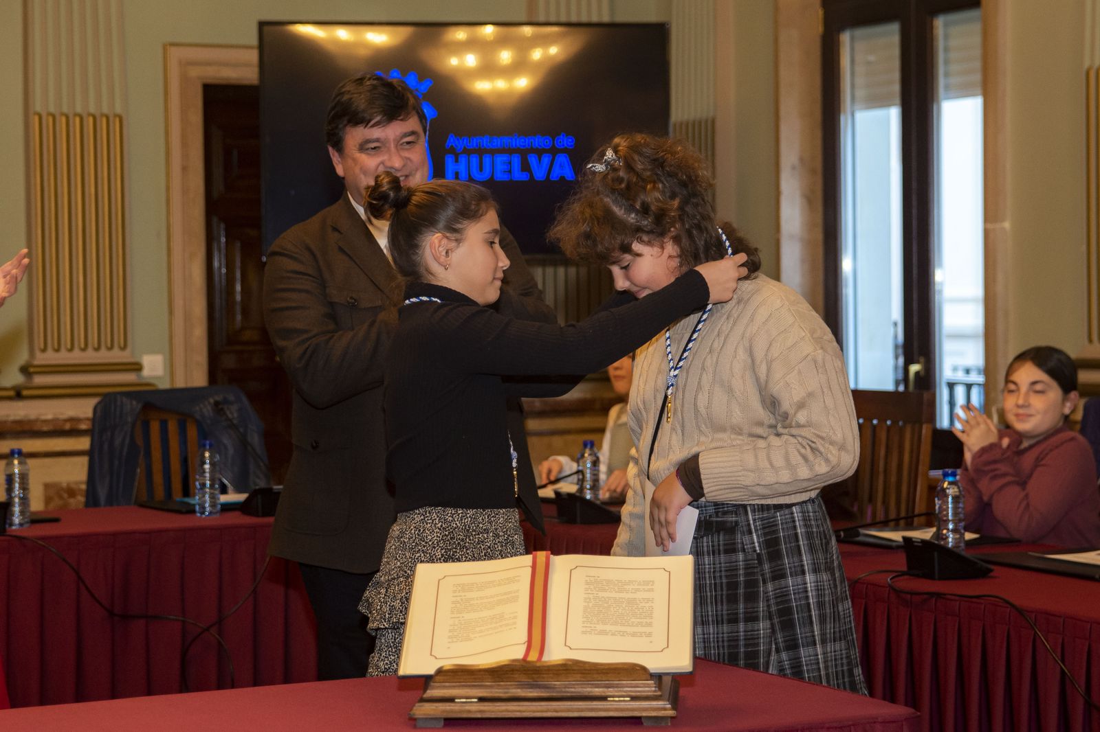 Acto de toma de posesión del cargo de la nueva alcaldesa infantil.