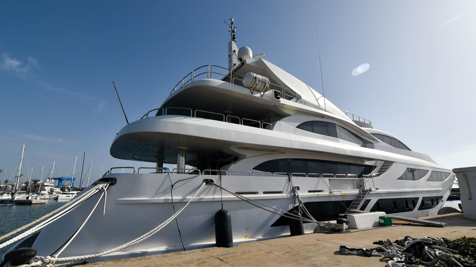 El yate de lujo Samurai One