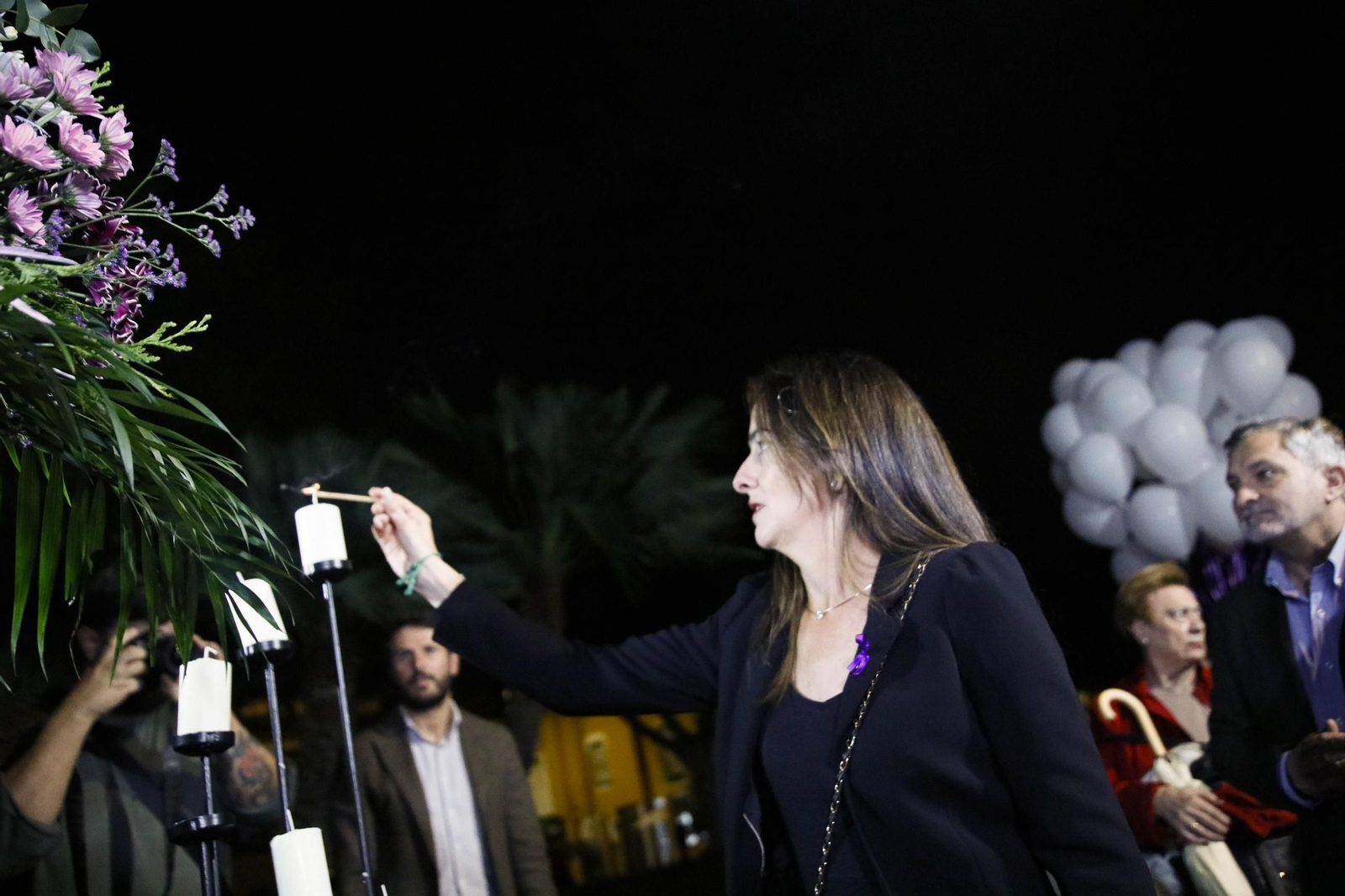 Manifestación por el 25 N en Roquetas de Mar