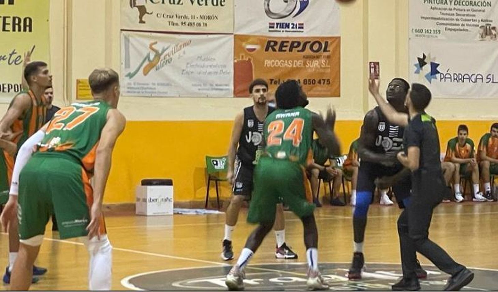 Un lance del amistoso entre Morón y Udea, disputado este jueves