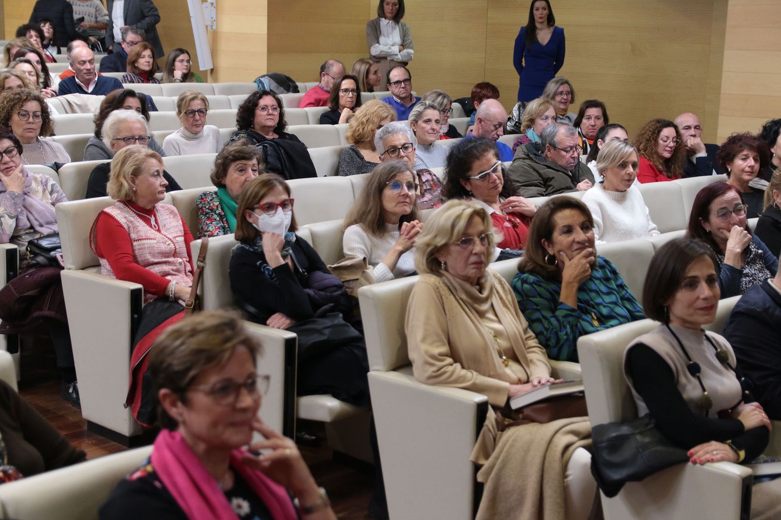 El Diario de los Libros, con Cristina Campos y su novela 'Historias de mujeres casadas'