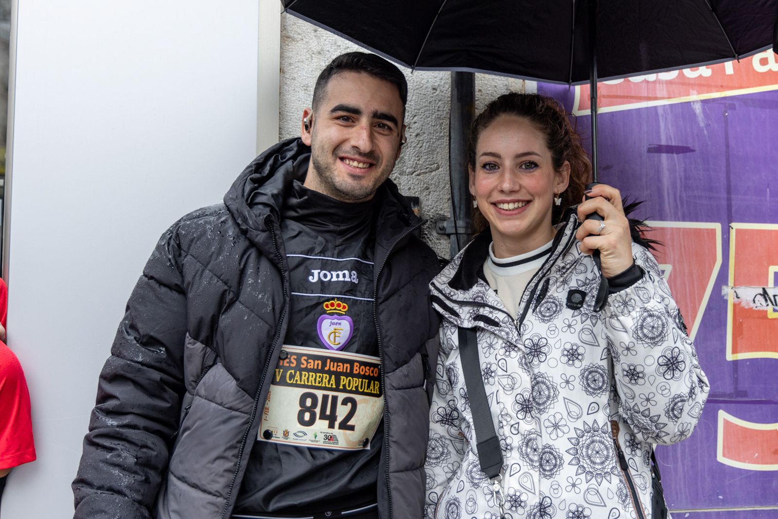 En imágenes: la lluvia no frena a más de un millar de corredores en la V Carrera Popular del IES San Juan Bosco (1)