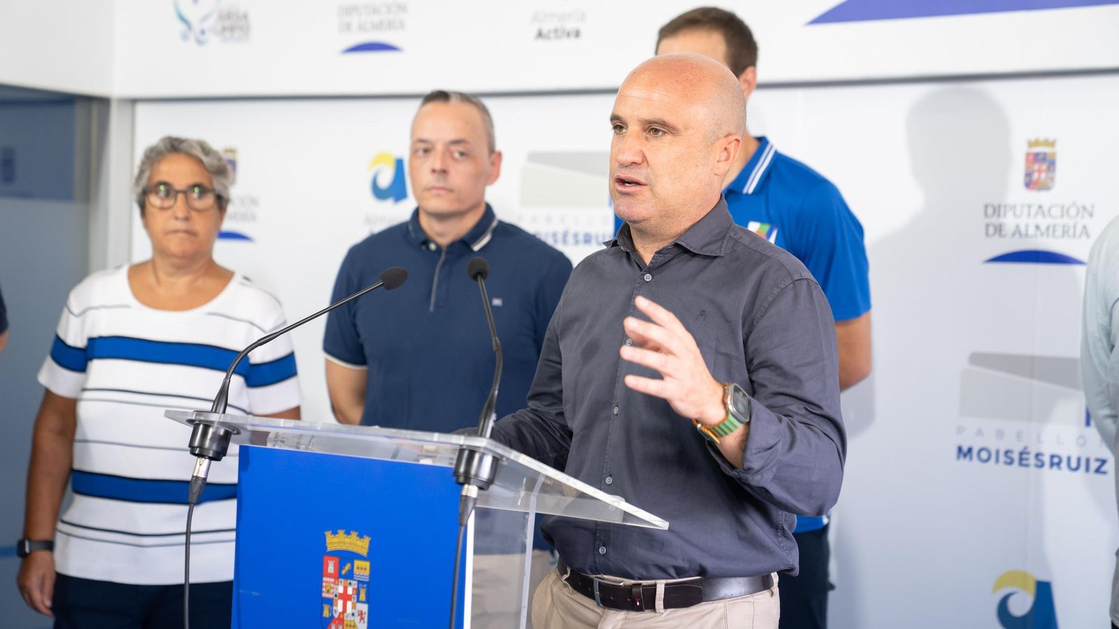 El diputado de Deportes, José Antonio García, durante su intervención en la presentación de la Copa Diputación.