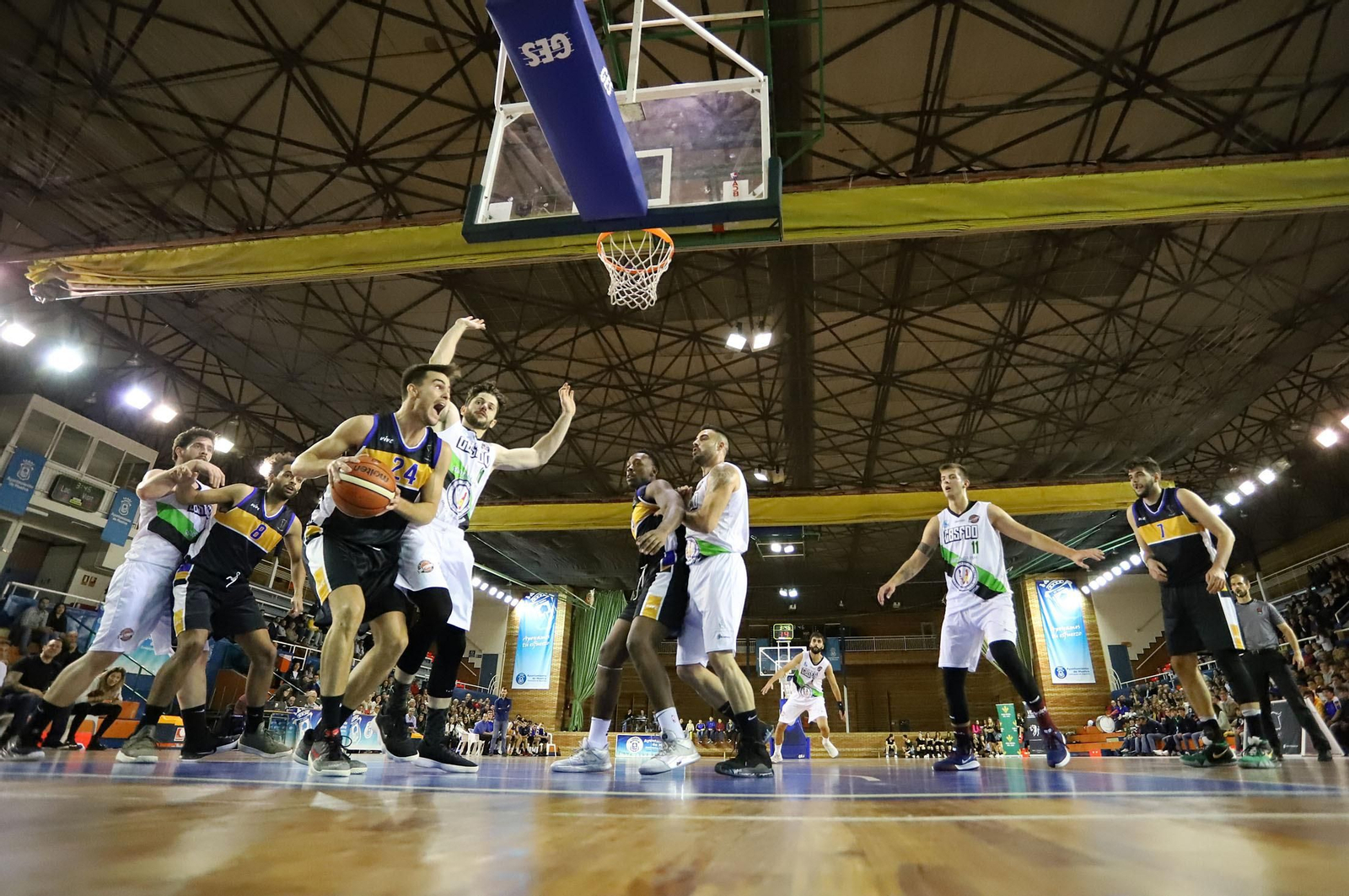 El Huelva, en la imagen en su último partido en casa con el San Fernando, está en racha. El Huelva, en la imagen en su último partido en casa con el San Fernando, está en racha.