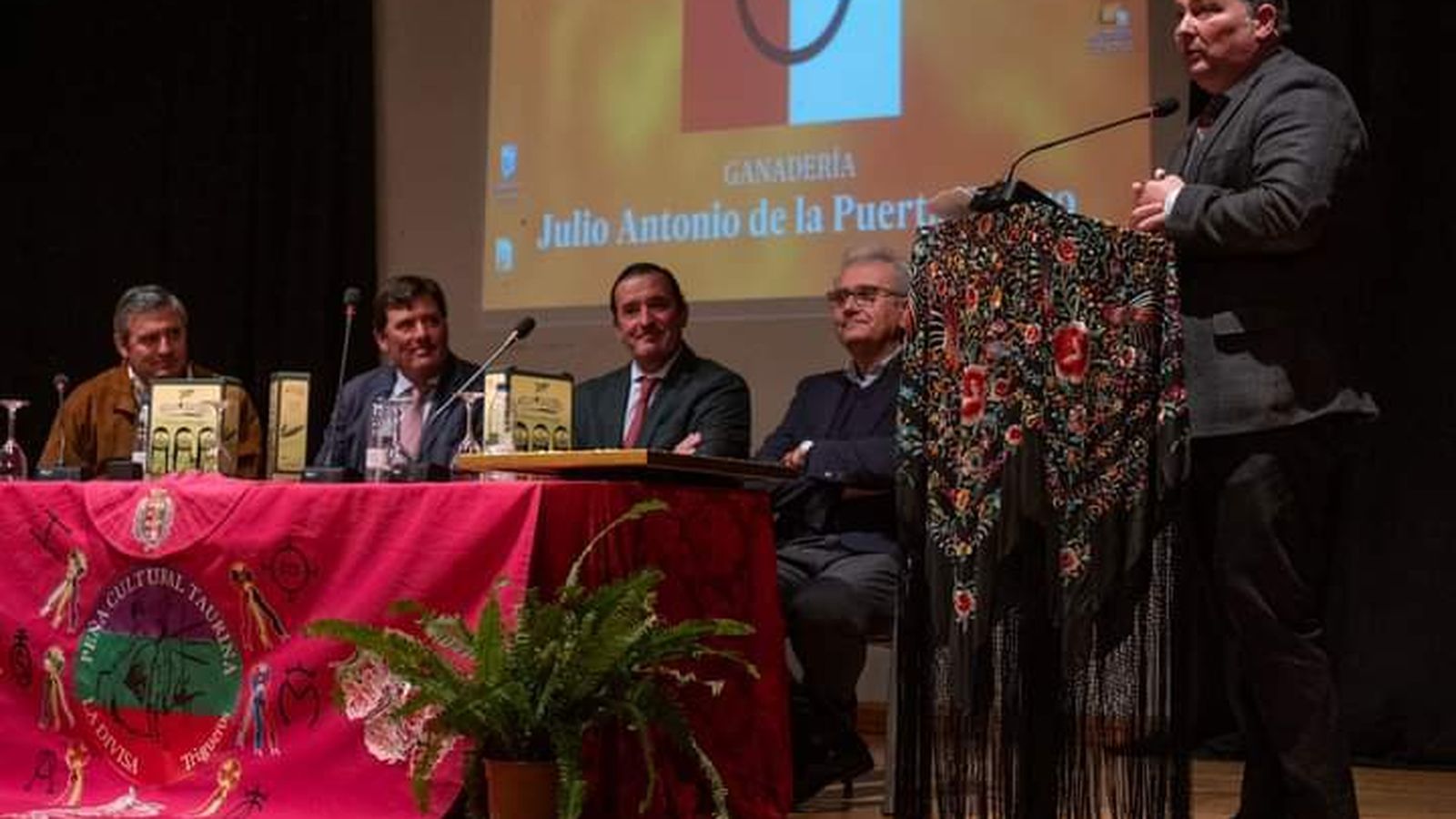 Clausura ciclo peña La Divisa