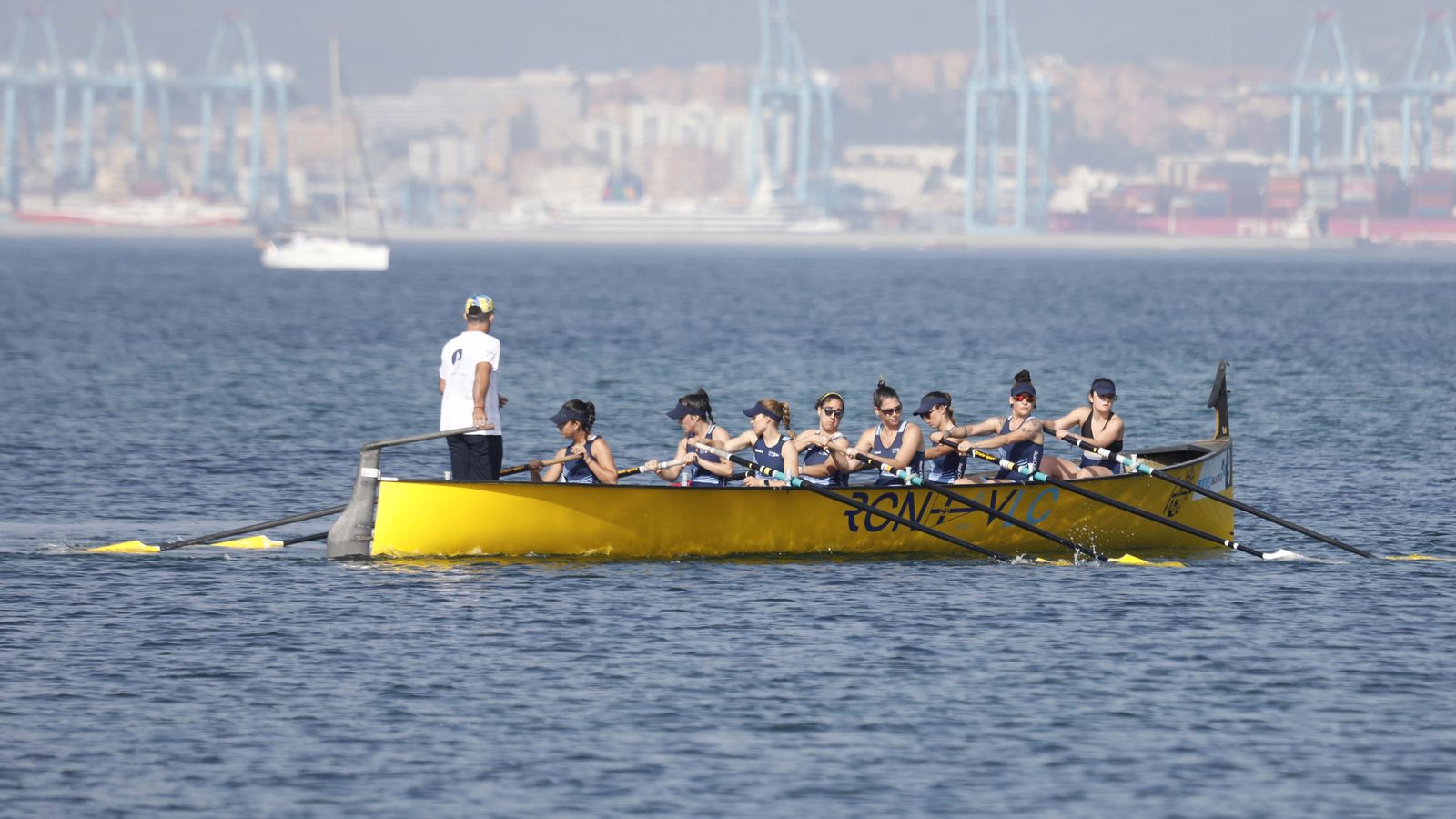 Las fotos de la segunda jornada del Campeonato de España de remo en banco fijo LLaut de La Línea