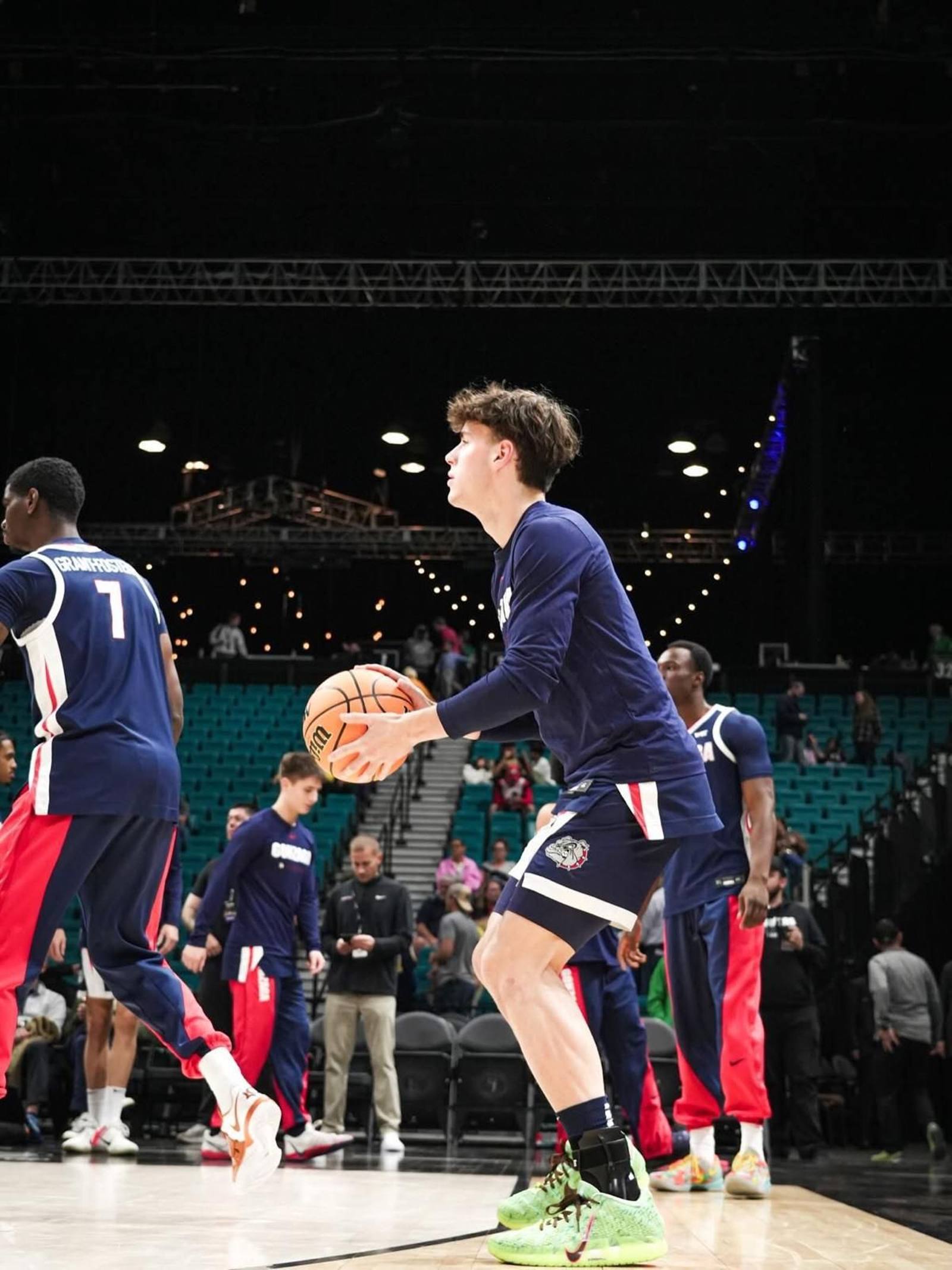 Álvaro Folgueiras y Mario Saint-Supéry, cara y cruz en la jornada NCAA