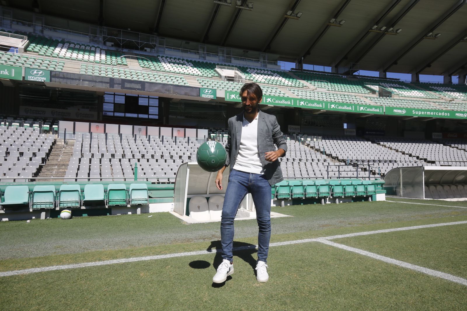 La presentación de Álex Bernal y Omar Perdomo con el Córdoba CF, en imágenes