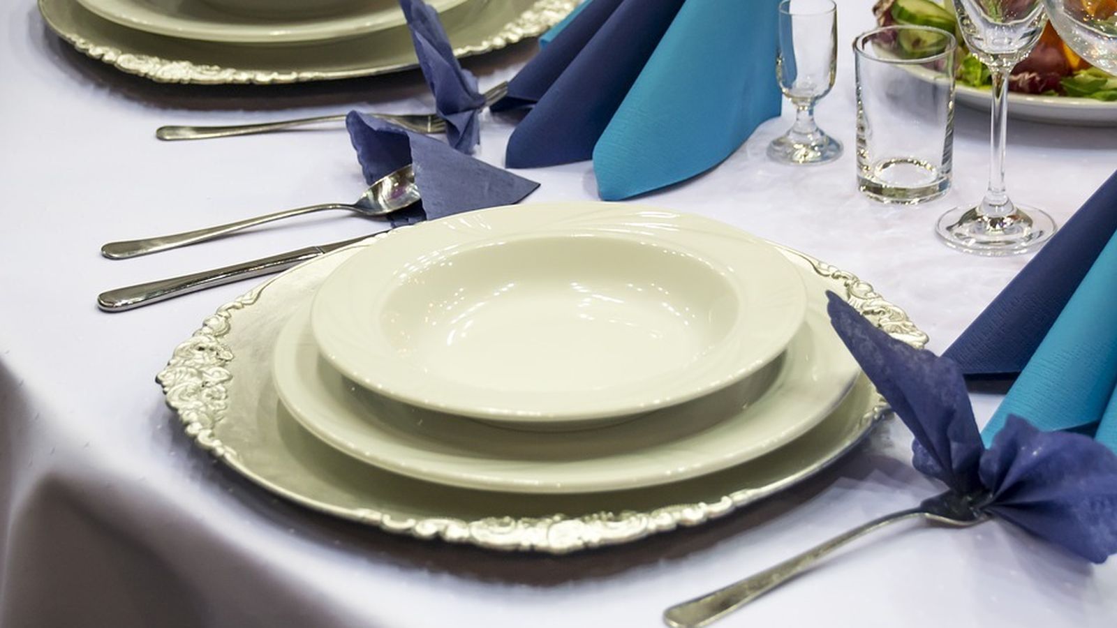 La vajilla, es importante.