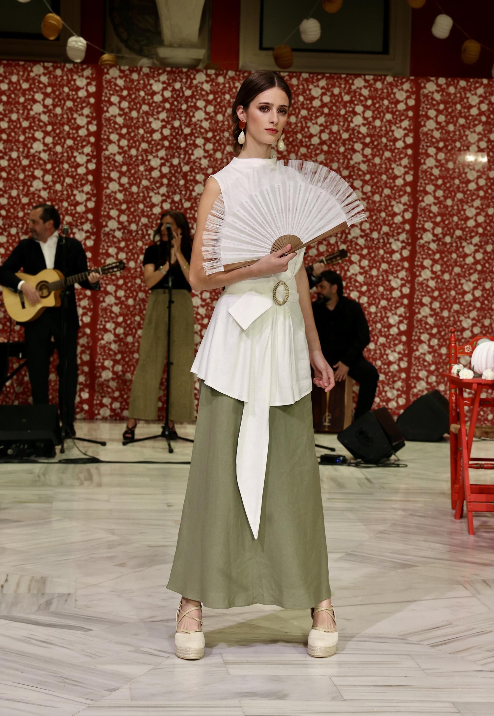 Desfile moda andaluza "Cajasol de moda"