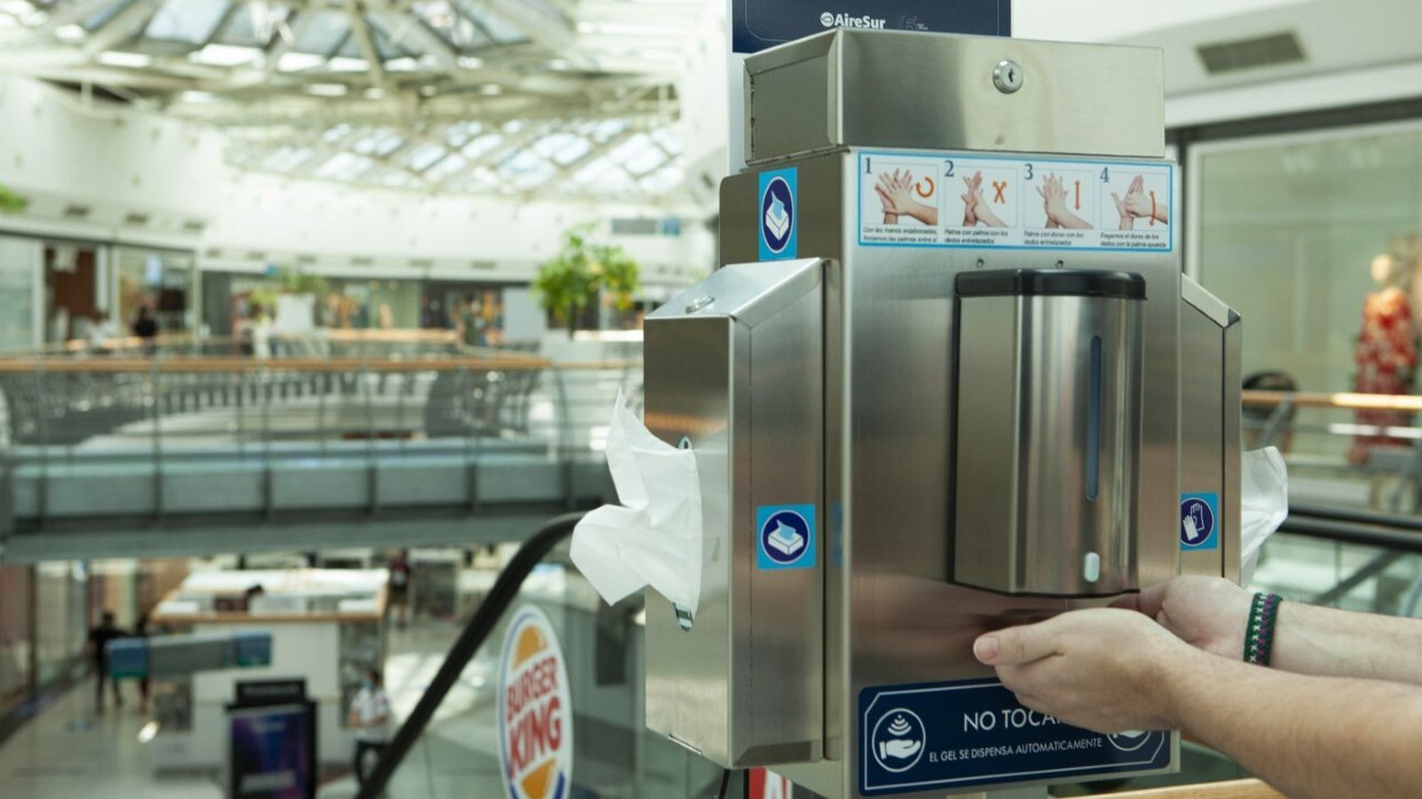 Los dispensadores higiénicos están repartidos por toda la superficie.