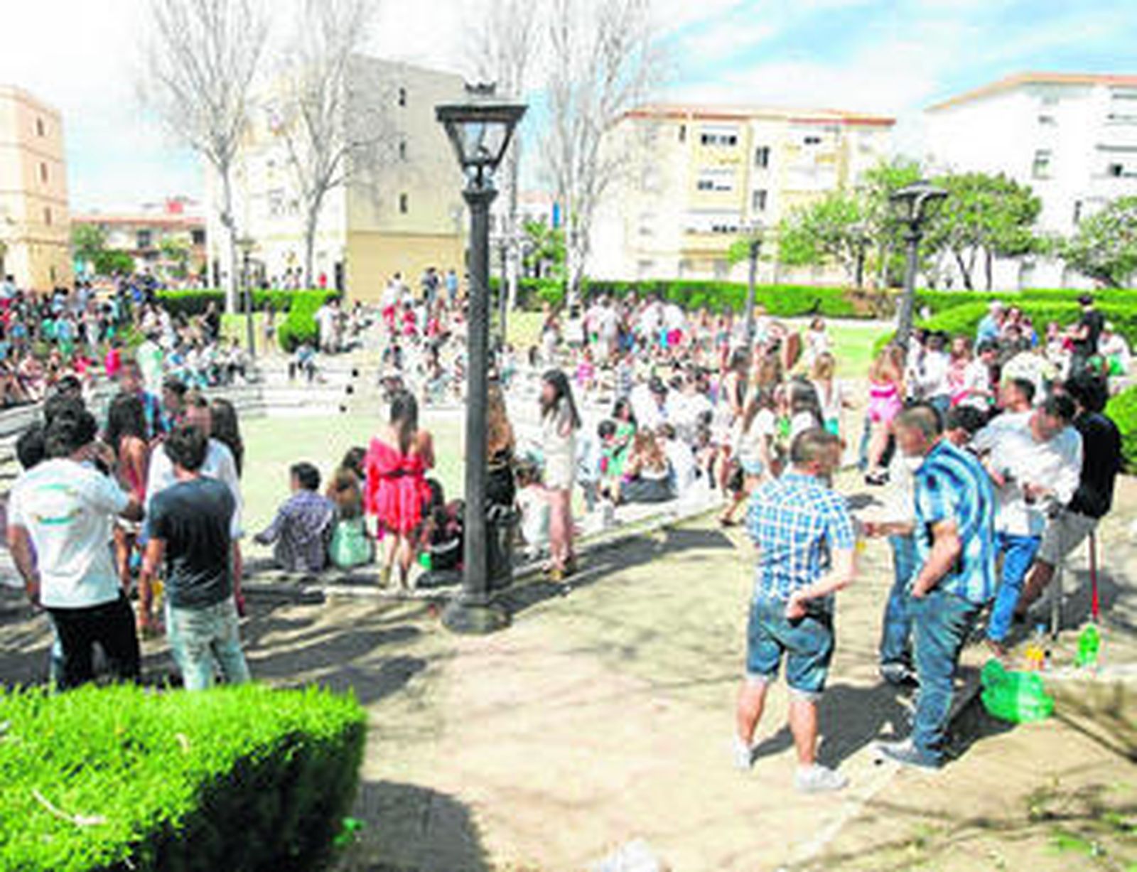 Imagen general de la zona donde se realiza el 'botellón', en los aledaños del ferial, el pasado sábado.