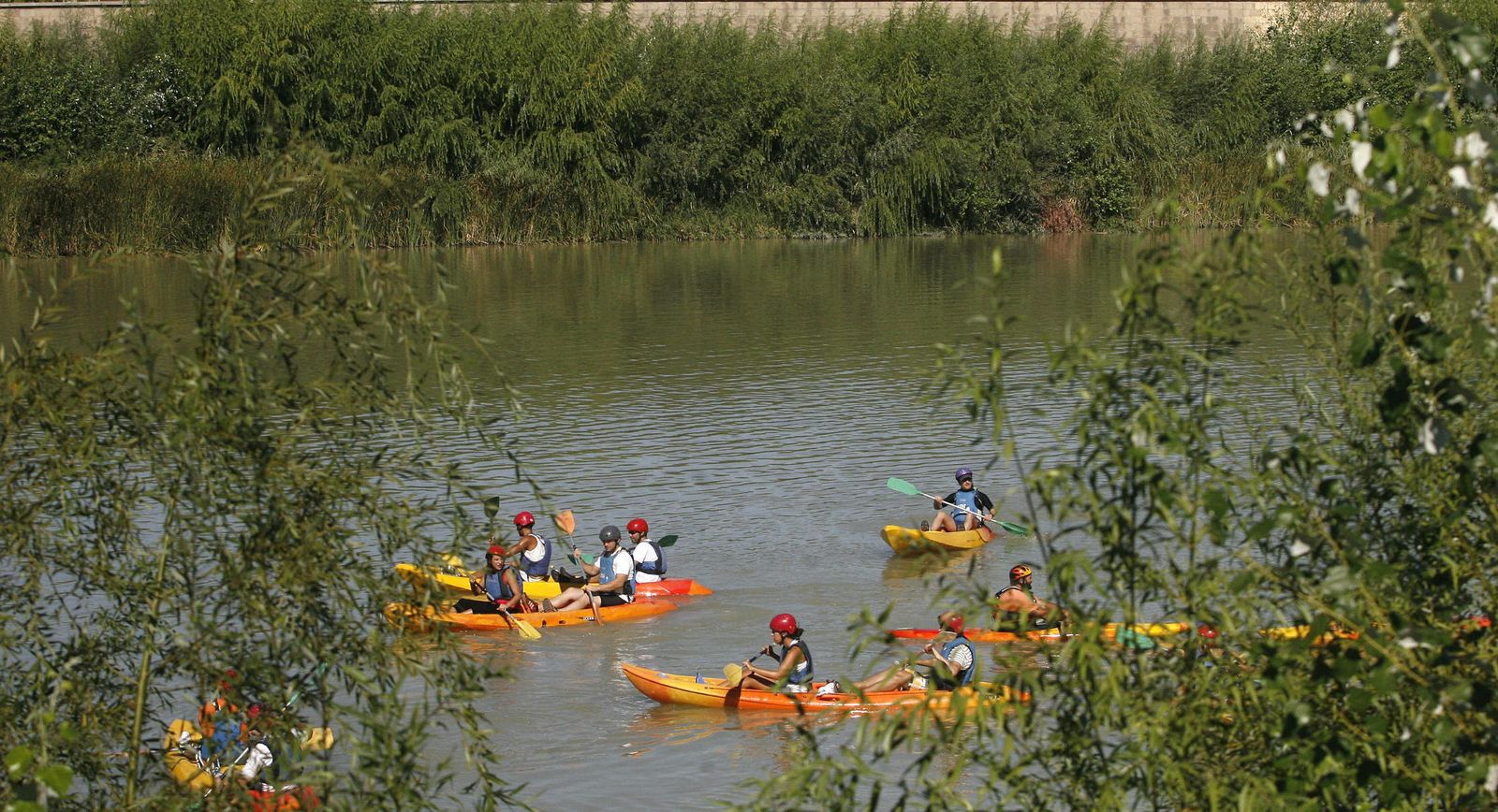 Uno de los parques naturales de Granada perfectos para practicar piragüismo