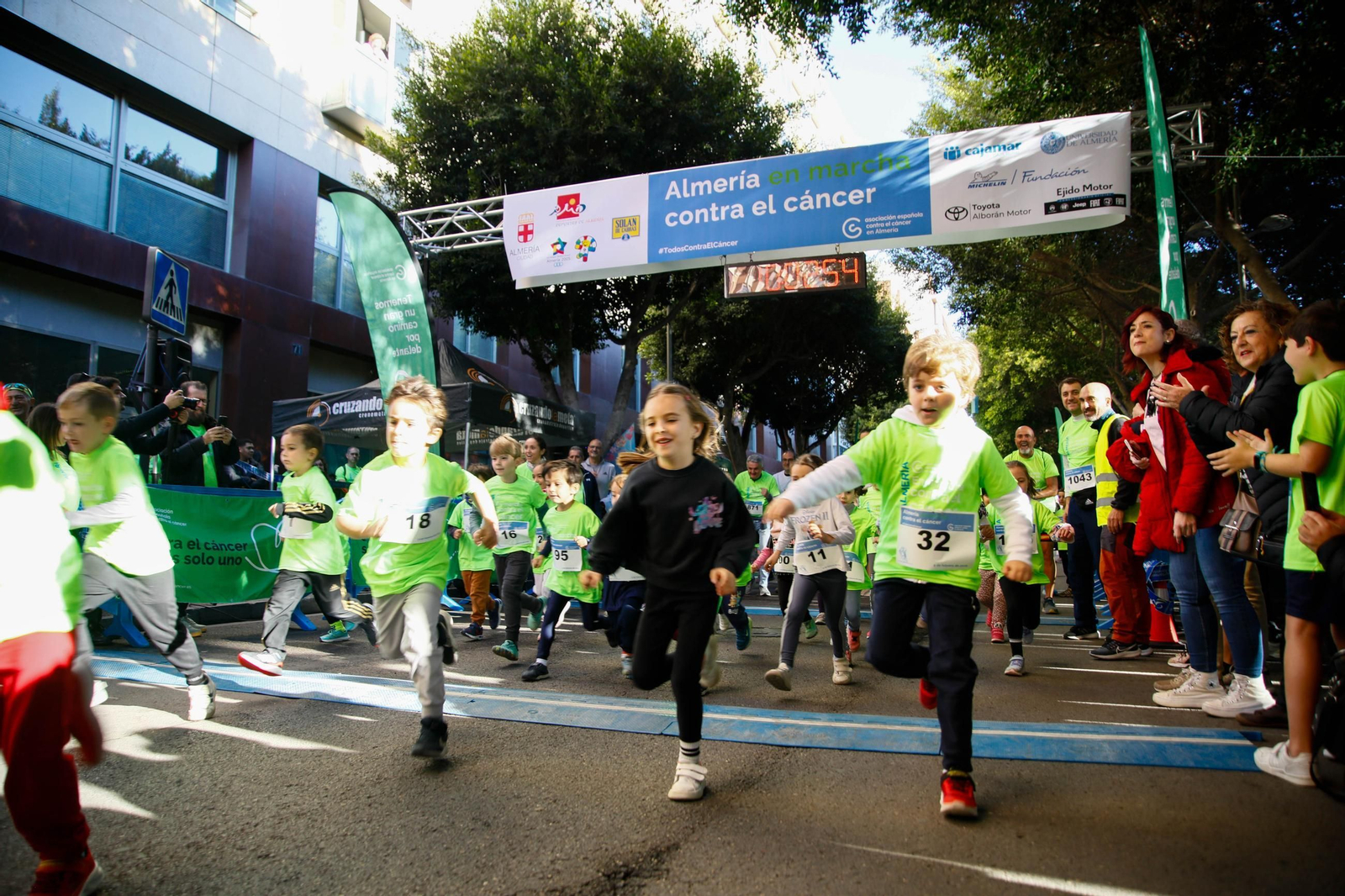 Imágenes de la Carrera contra el Cáncer de Almería