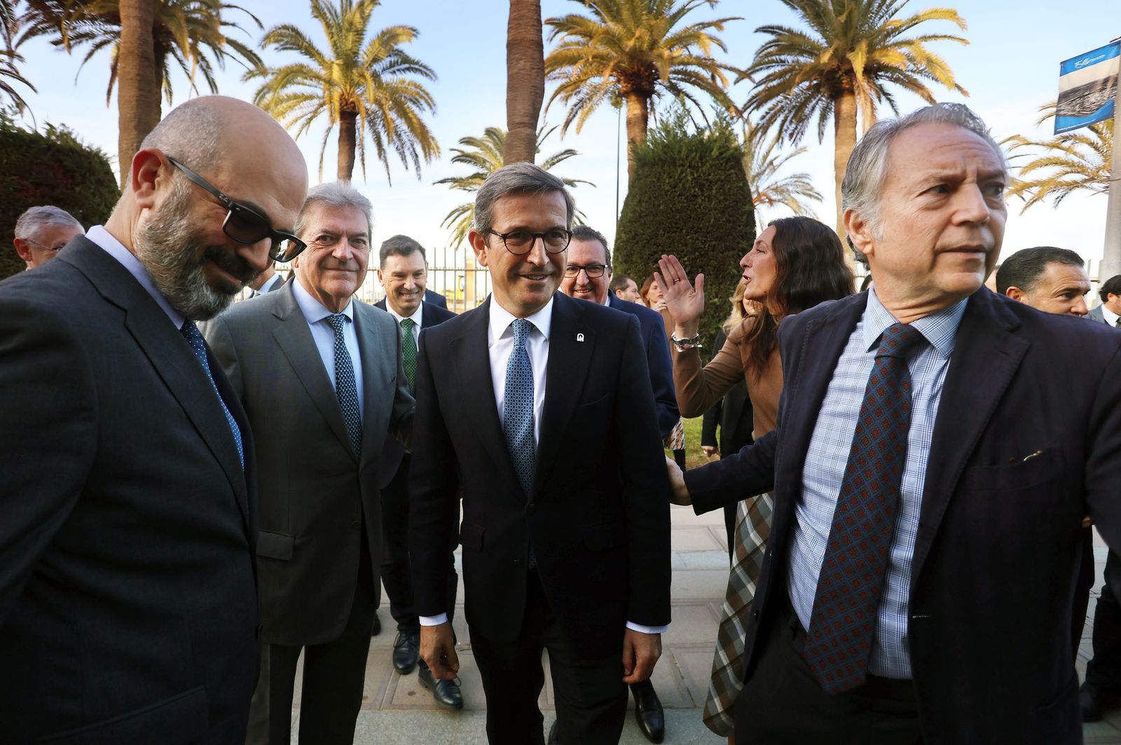 Imágenes de la recepción de los invitados al desayuno-coloquio con Jorge Paradela en el Foro Joly Andalucía