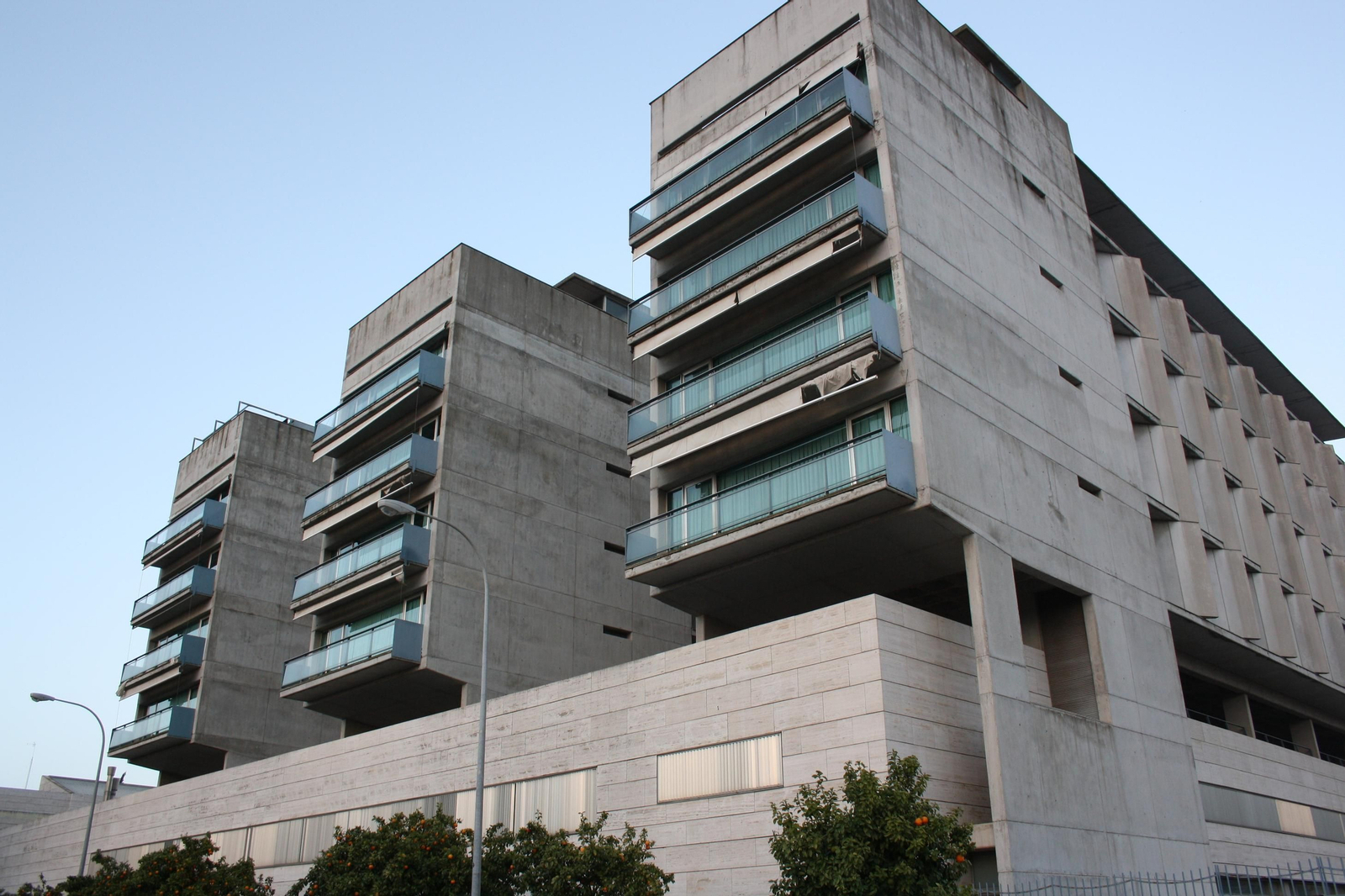 La Archidiócesis de Sevilla ofrece el Seminario para acoger a los enfermos del coronavirus y dona 300.000 euros para la adquisición de material sanitario