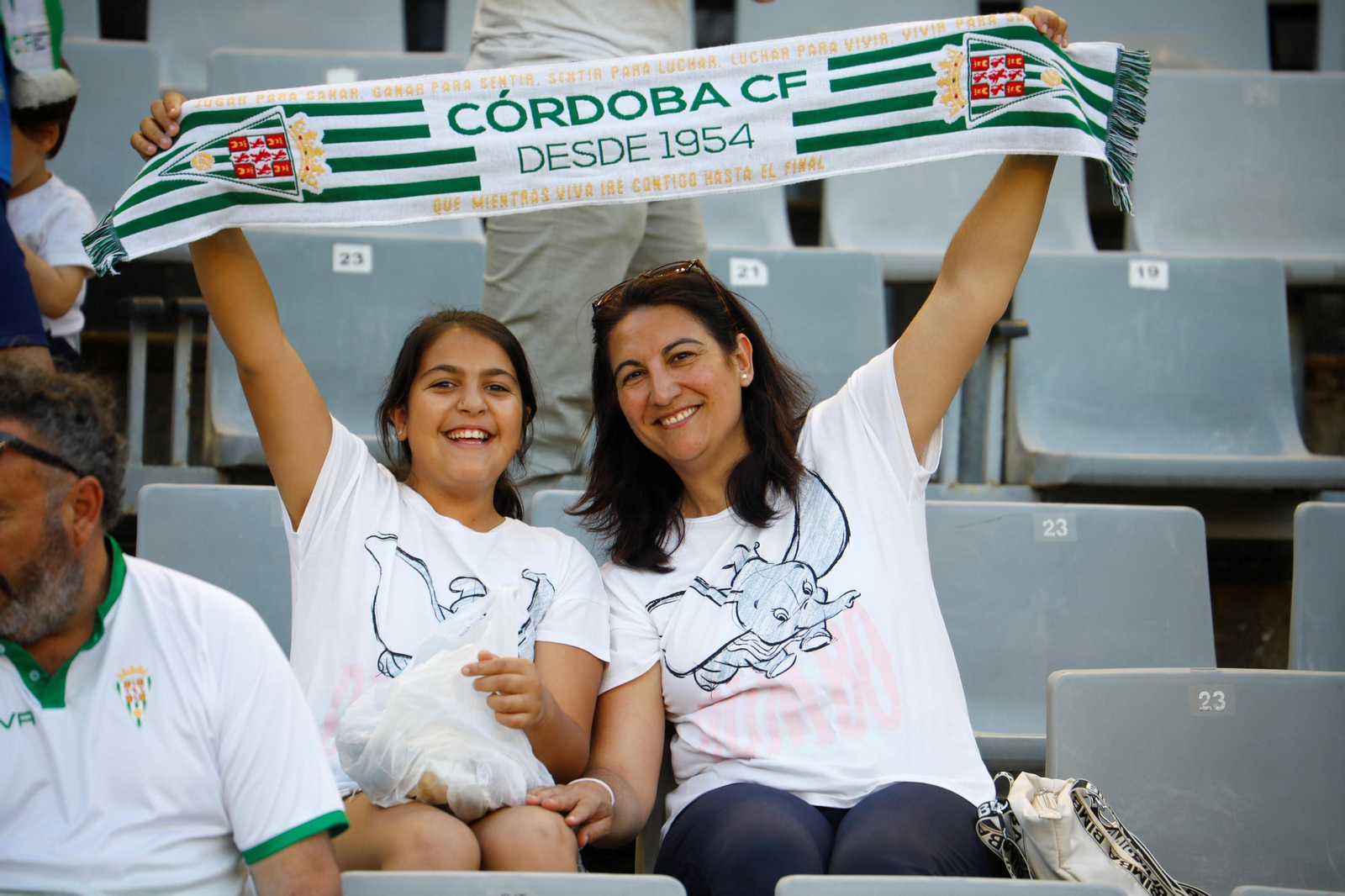 Las mejores fotos del ambiente en el Córdoba CF - Racing Ferrol