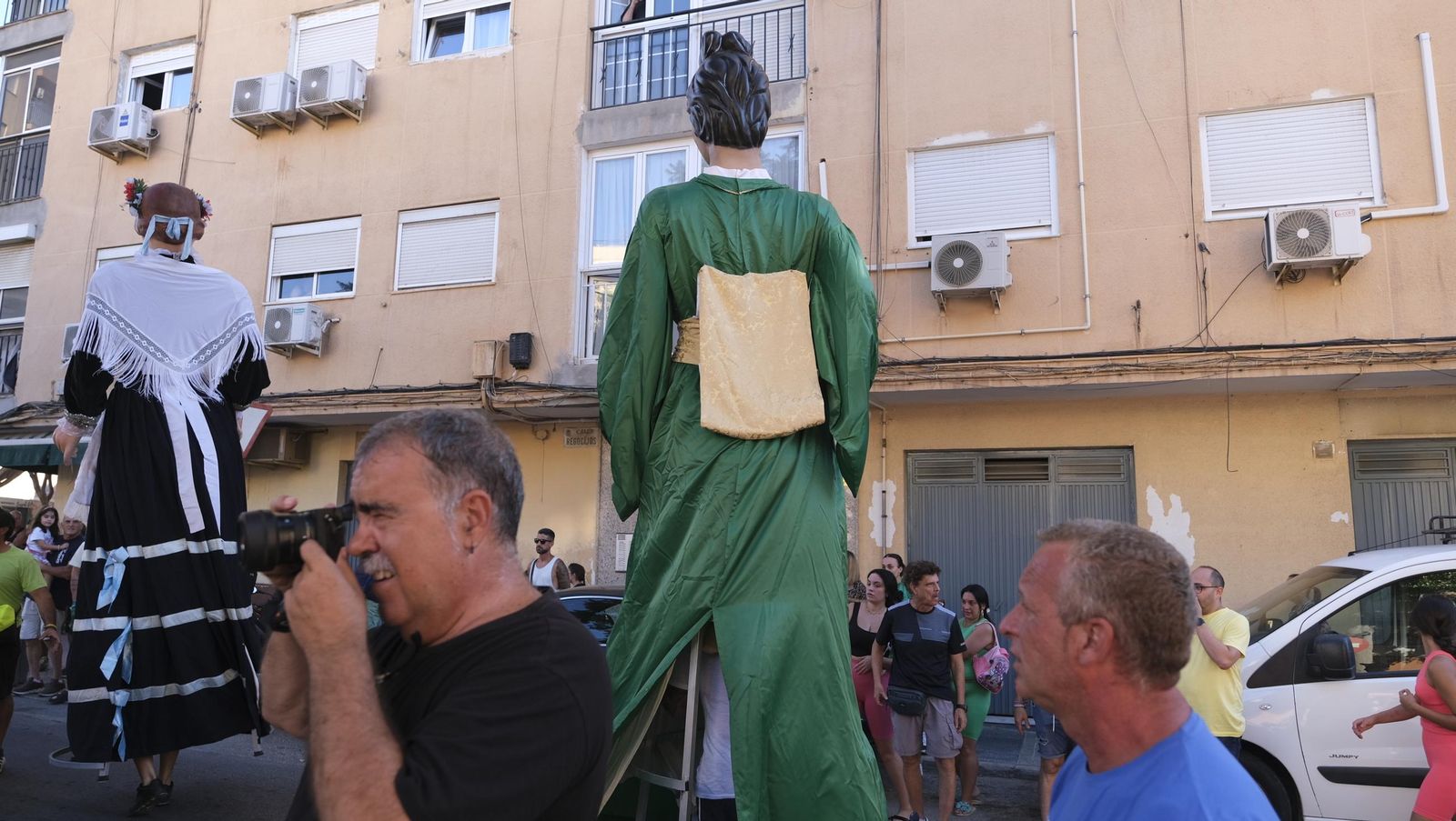 Gigantes y cabezudos en la Feria de Almería 2024, en imágenes