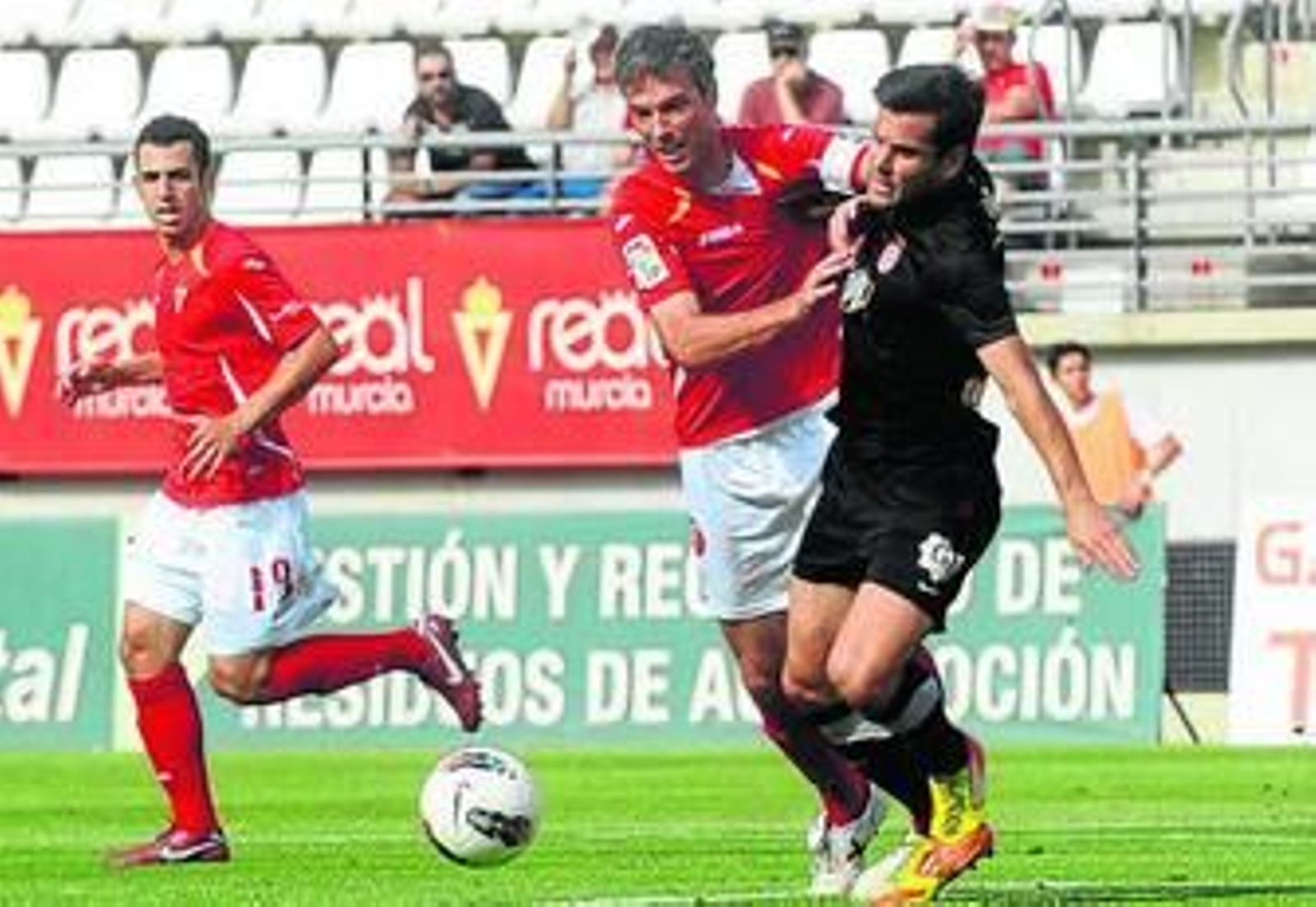 El Real Murcia llegará a Huelva con una importante baja en ataque por la lesión de Kike García.