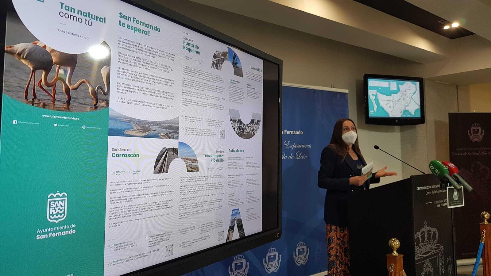 Regla Moreno, en la presentación de los nuevos folletos de los senderos de San Fernando.