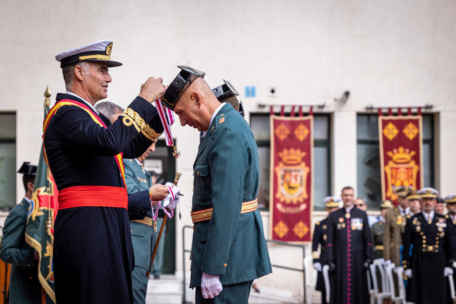 Imágenes de los actos de la Guardia Civil en Cádiz por la festividad de la Virgen del Pilar