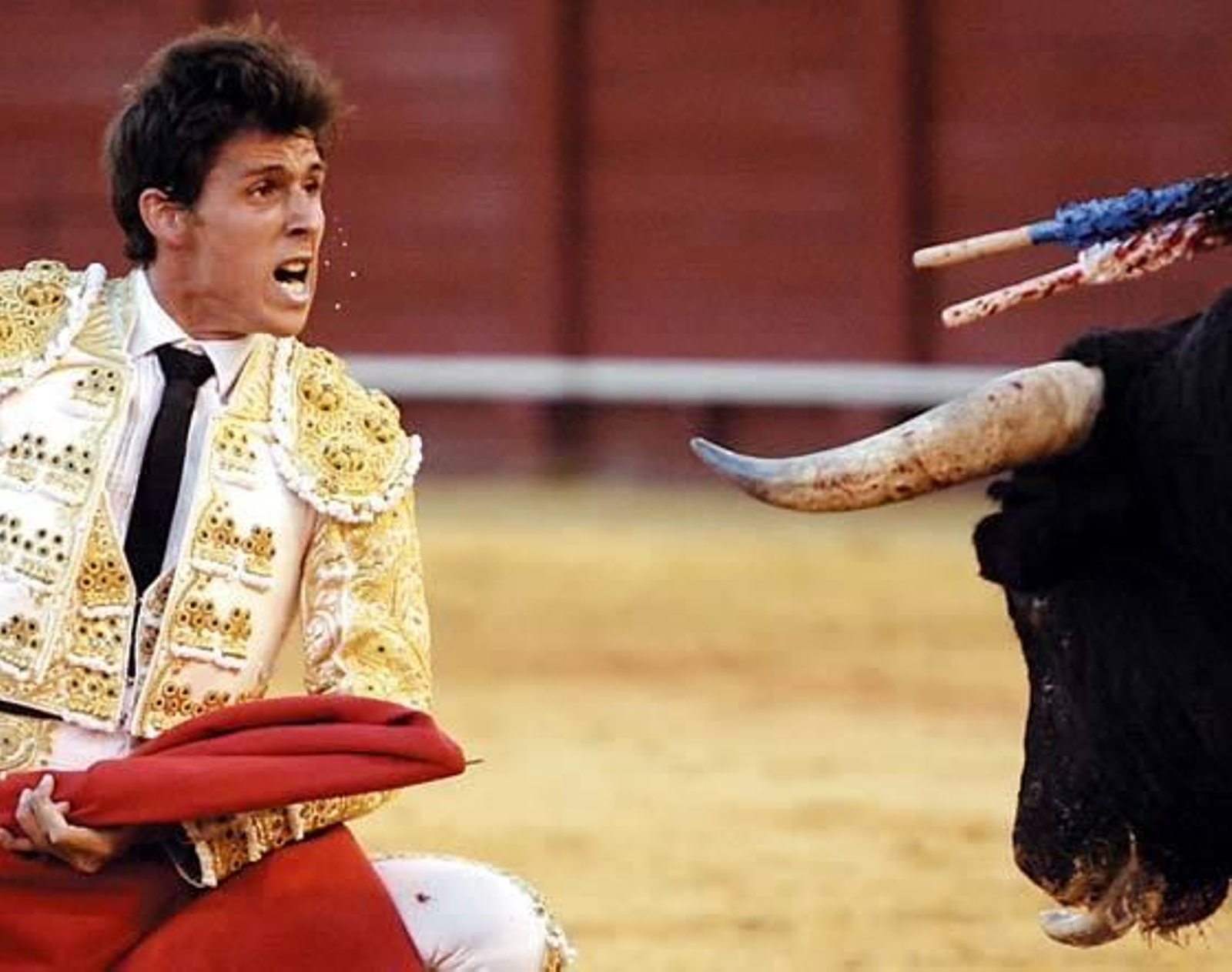 César Girón: Sevillano, de estirpe torera