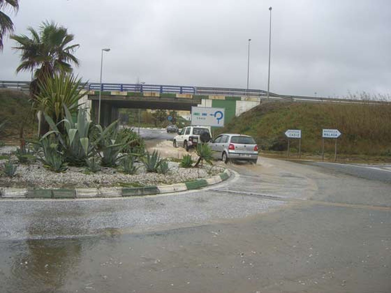 Numerosas carreteras de la provincia quedaron anegadas.

Foto: Agencias