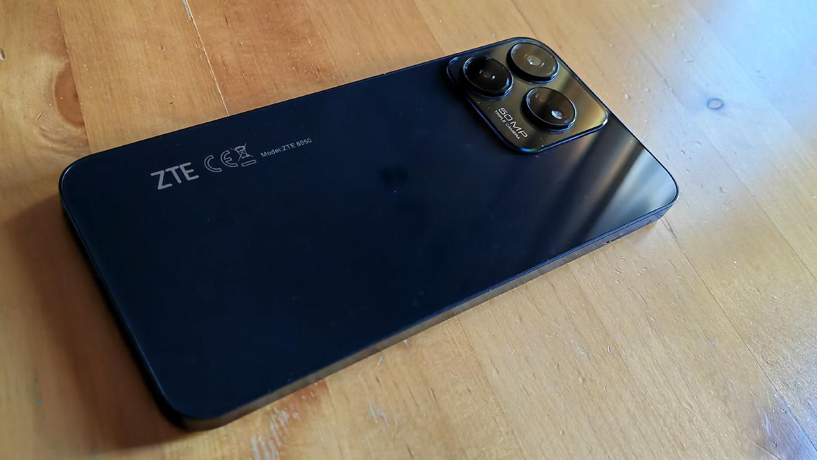 El smartphone ZTE Blade V50 Design