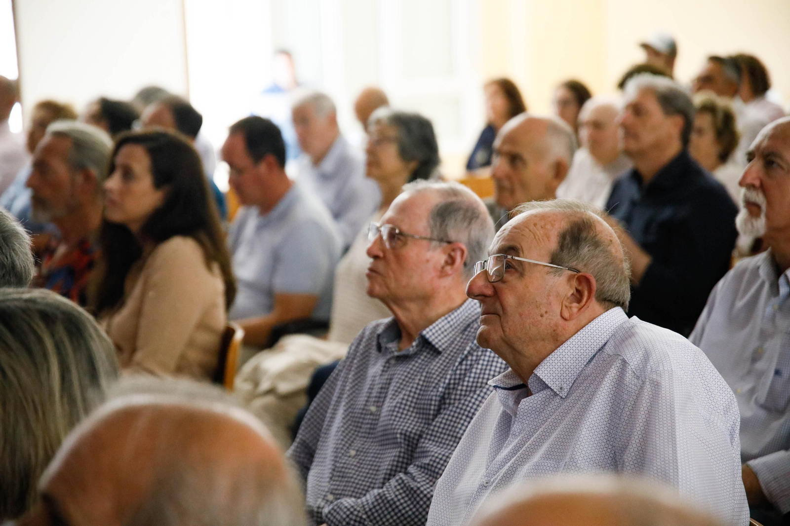 Imágenes de la entrega de los Escudos de Oro del IEA y la celebración de su Plenario