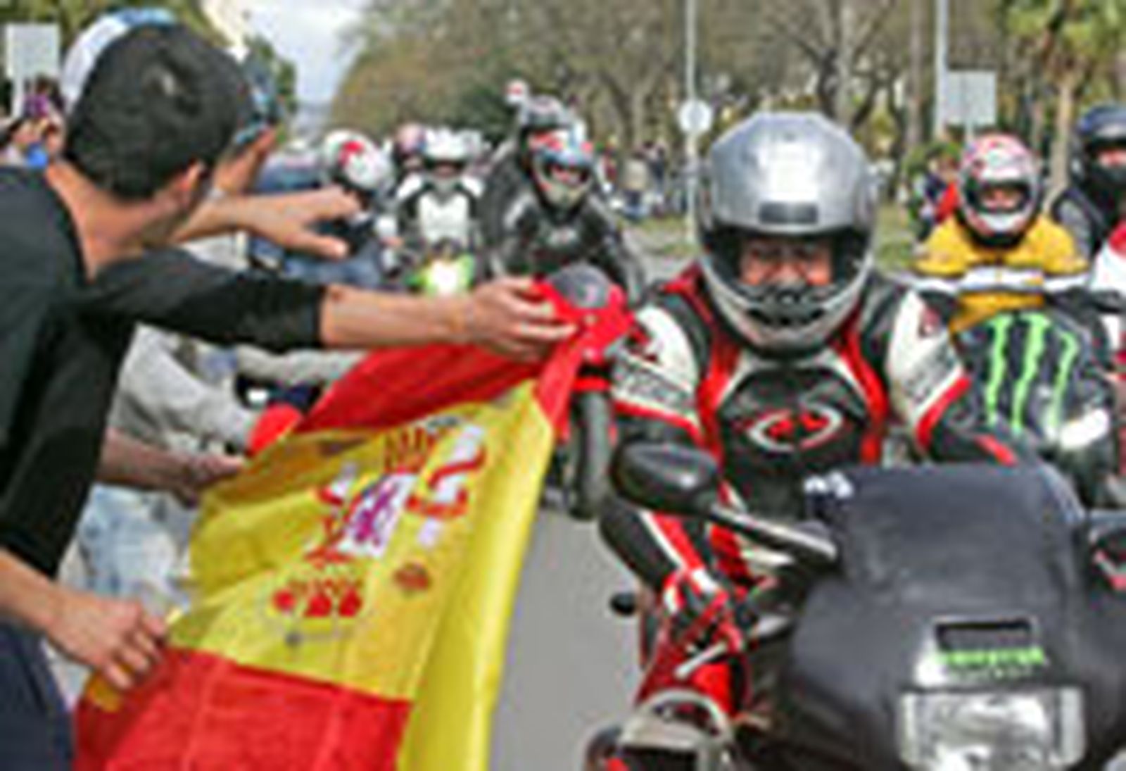 Los moteros 'rugen' con fuerza en las avenidas de Europa y Álvaro Domecq