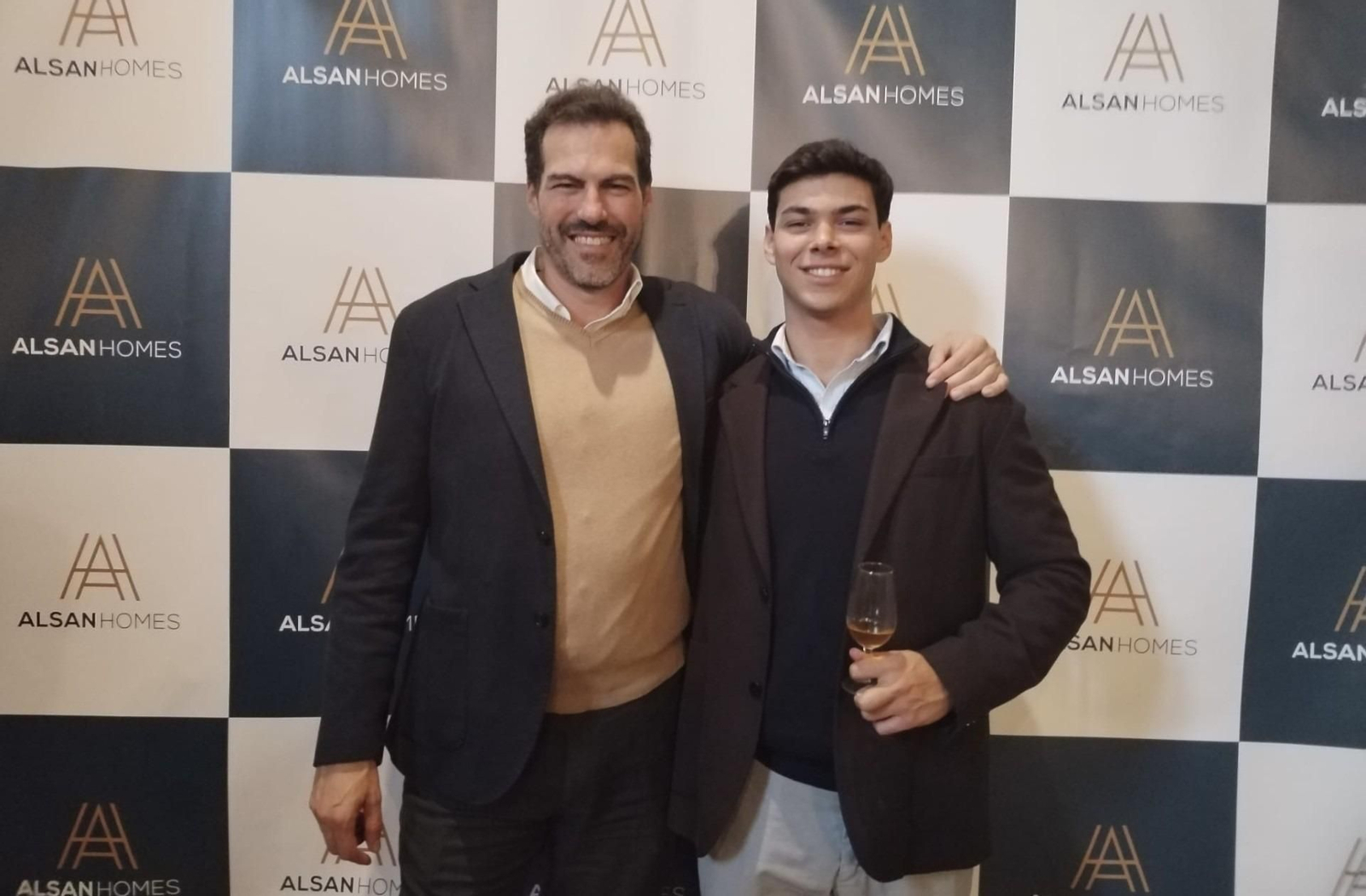 ﻿ Alsan Homes celebra la Navidad en Jerez con una gran zambomba