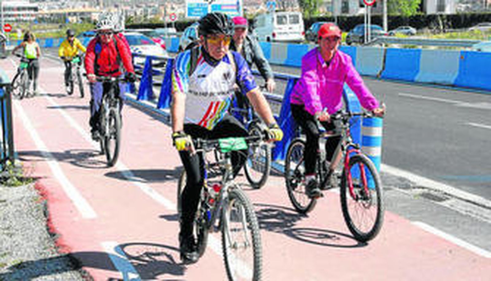La marcha salió desde el carril bici de La Zubia.