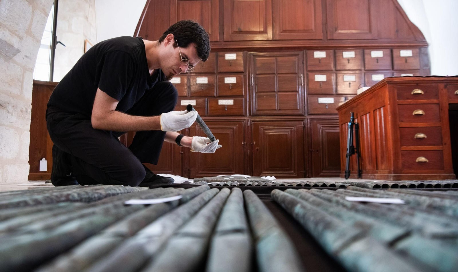 Un órgano enterrado por los cruzados vuelve a sonar gracias a una investigación española