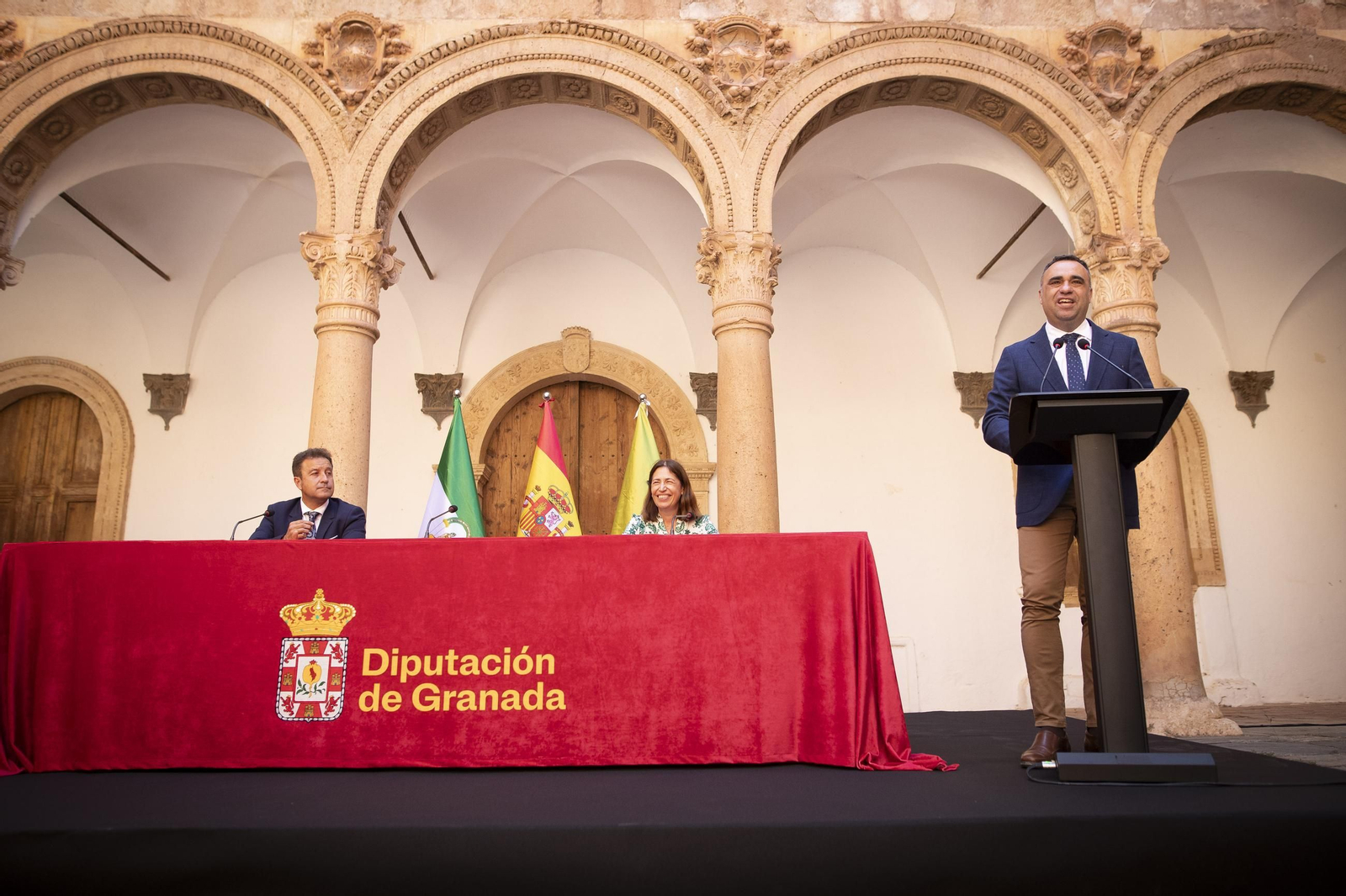En el interior del Castillo de La Calahorra: las imágenes de la nueva fortaleza de la provincia de Granada
