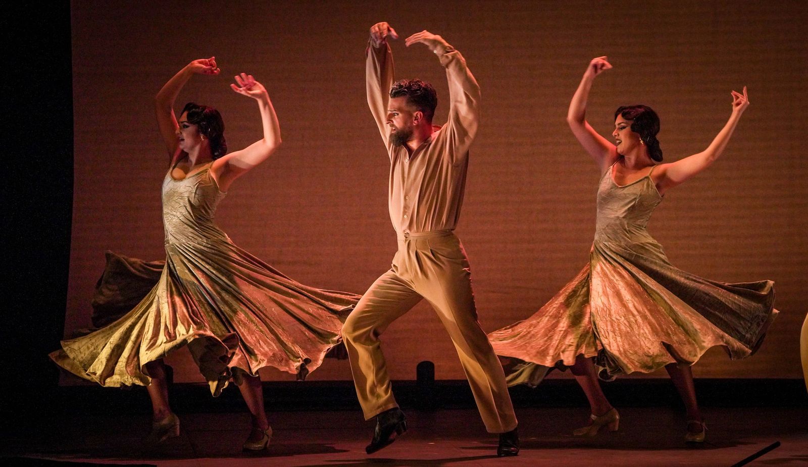 Imágenes del ballet Flamenco de Andalucía 'Tierra bendita', 3o Festival de Jerez