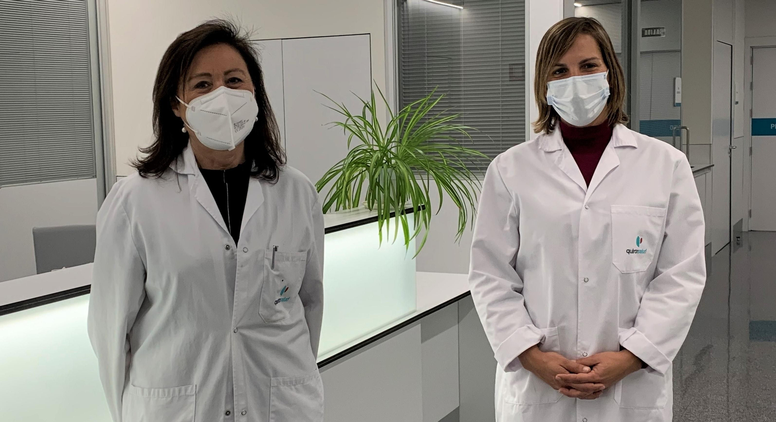 Las doctoras Rubio y Velasco, del Hospital Quirónsalud Córdoba.