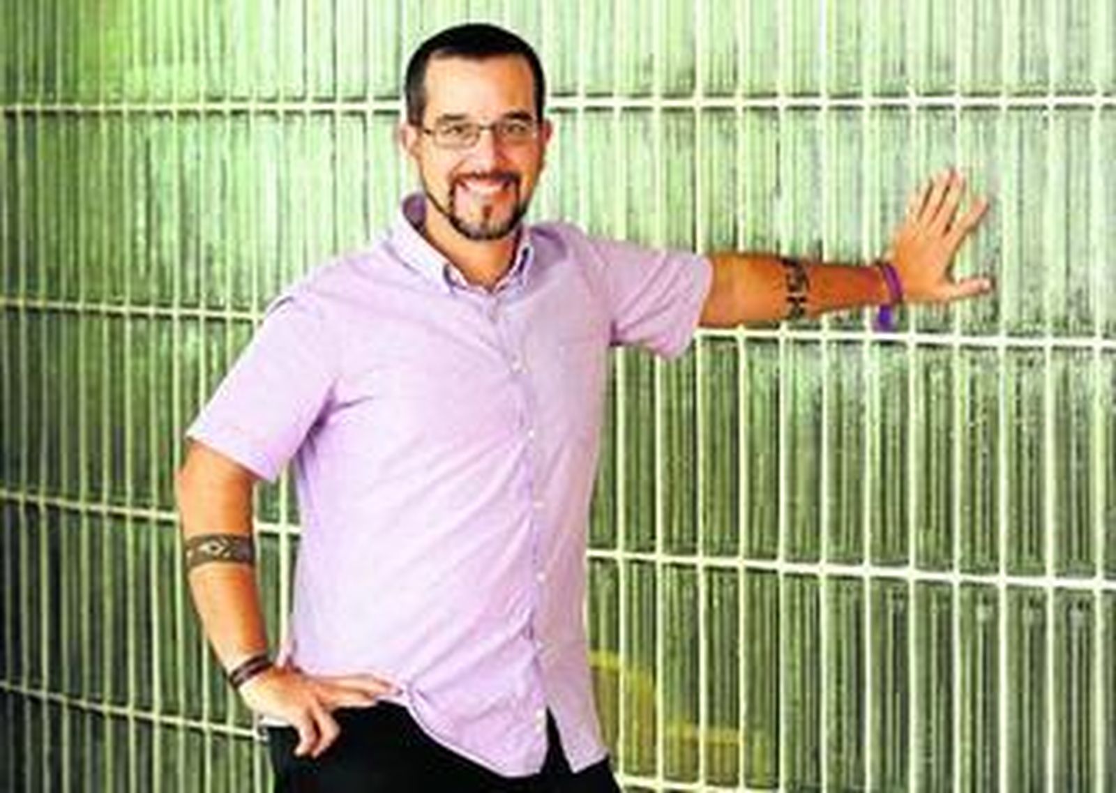 Sergio Pascual, en la sede de Podemos en Sevilla.