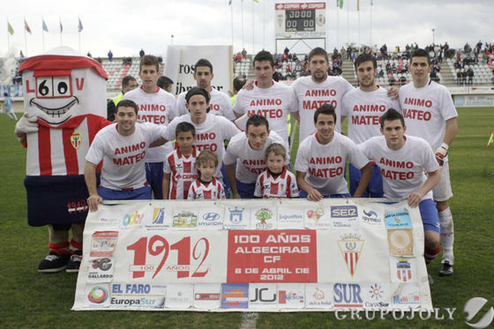 El Algeciras se aleja aún más de la zona de liguilla al perder en el Nuevo Mirador ante el San Fernando./Fotos:Erasmo Fenoy

Foto: Erasmo Fenoy