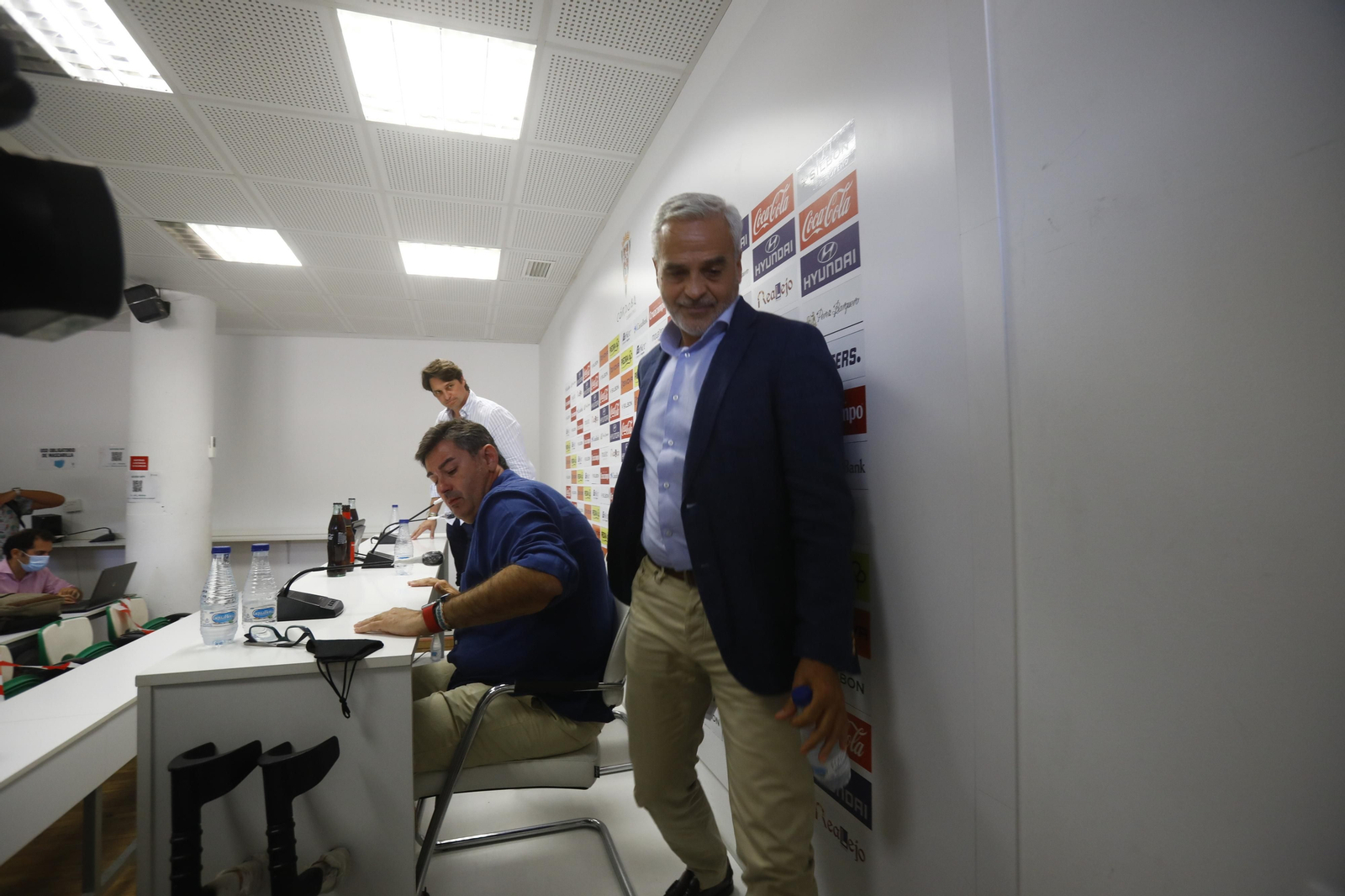 Las imágenes de la despedida de Miguel Valenzuela del Córdoba CF