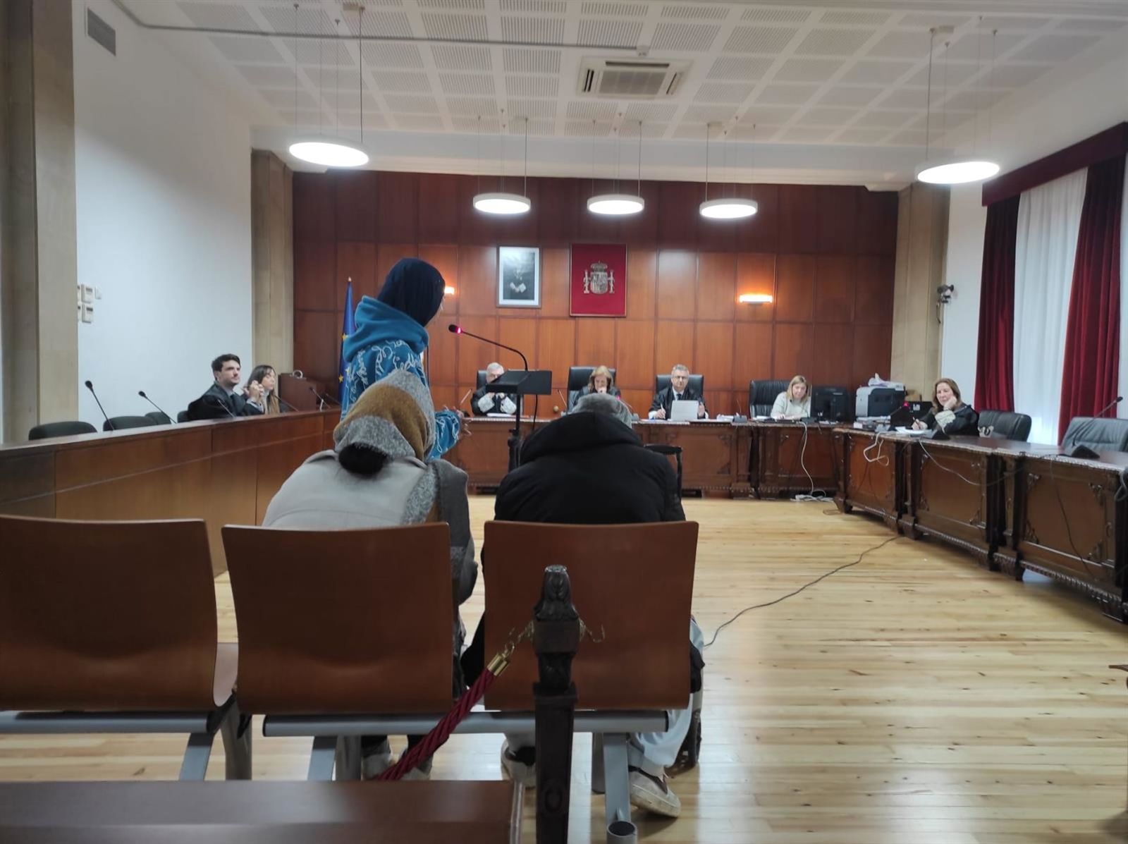 Padres condenados durante el juicio.