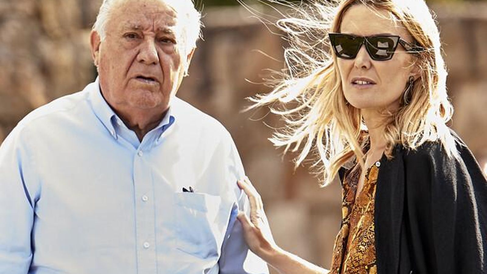 Marta con su padre, Amancio Ortega.