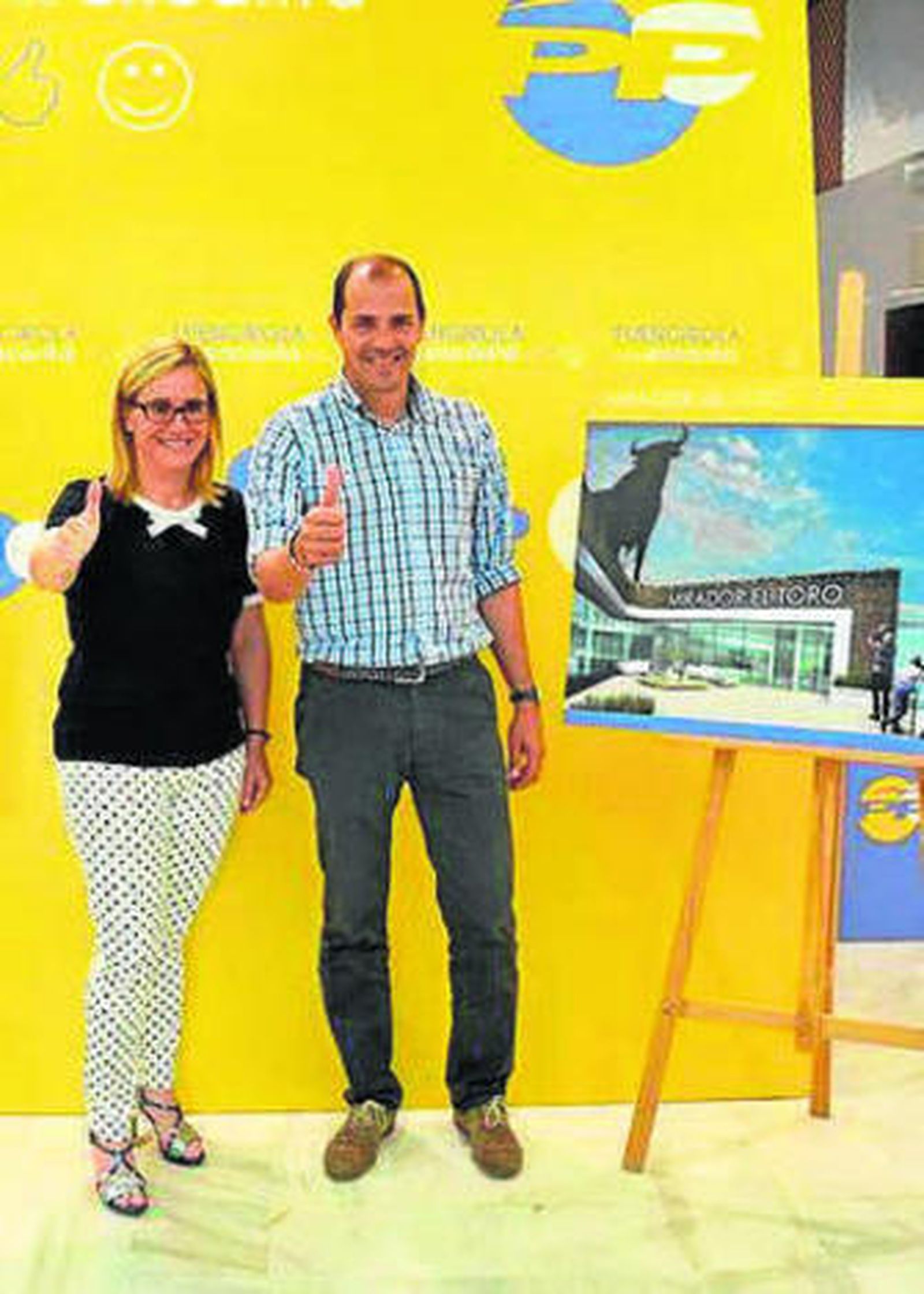 Mula, ayer, junto a la propuesta.