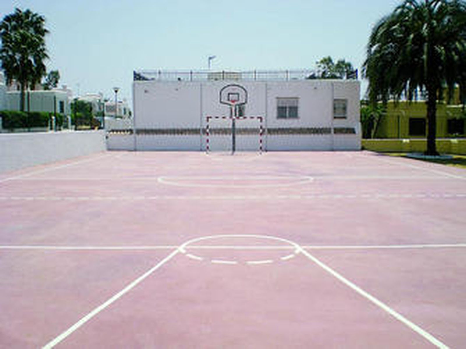 Las obras en la pista multideportiva de Los Conteros ya han finalizado