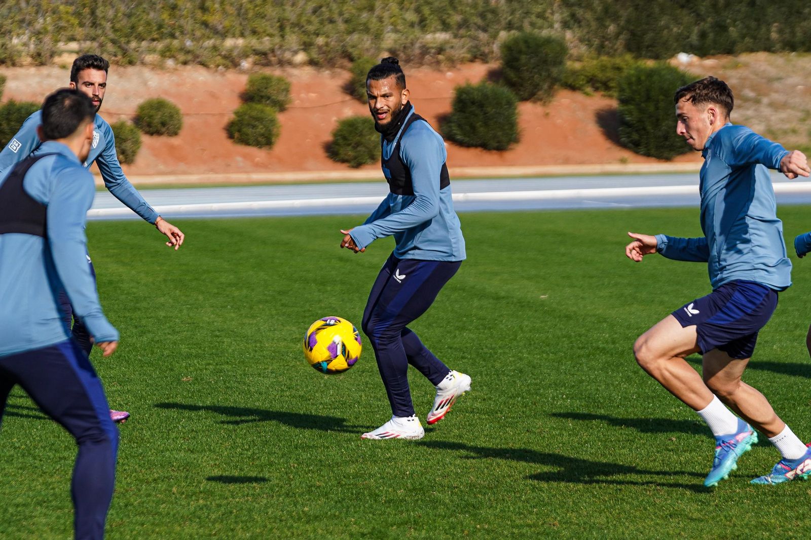 Luis Suárez, Pichichi de Segunda, volverá al once en Albacete tras cumplir sanción ante el Huesca