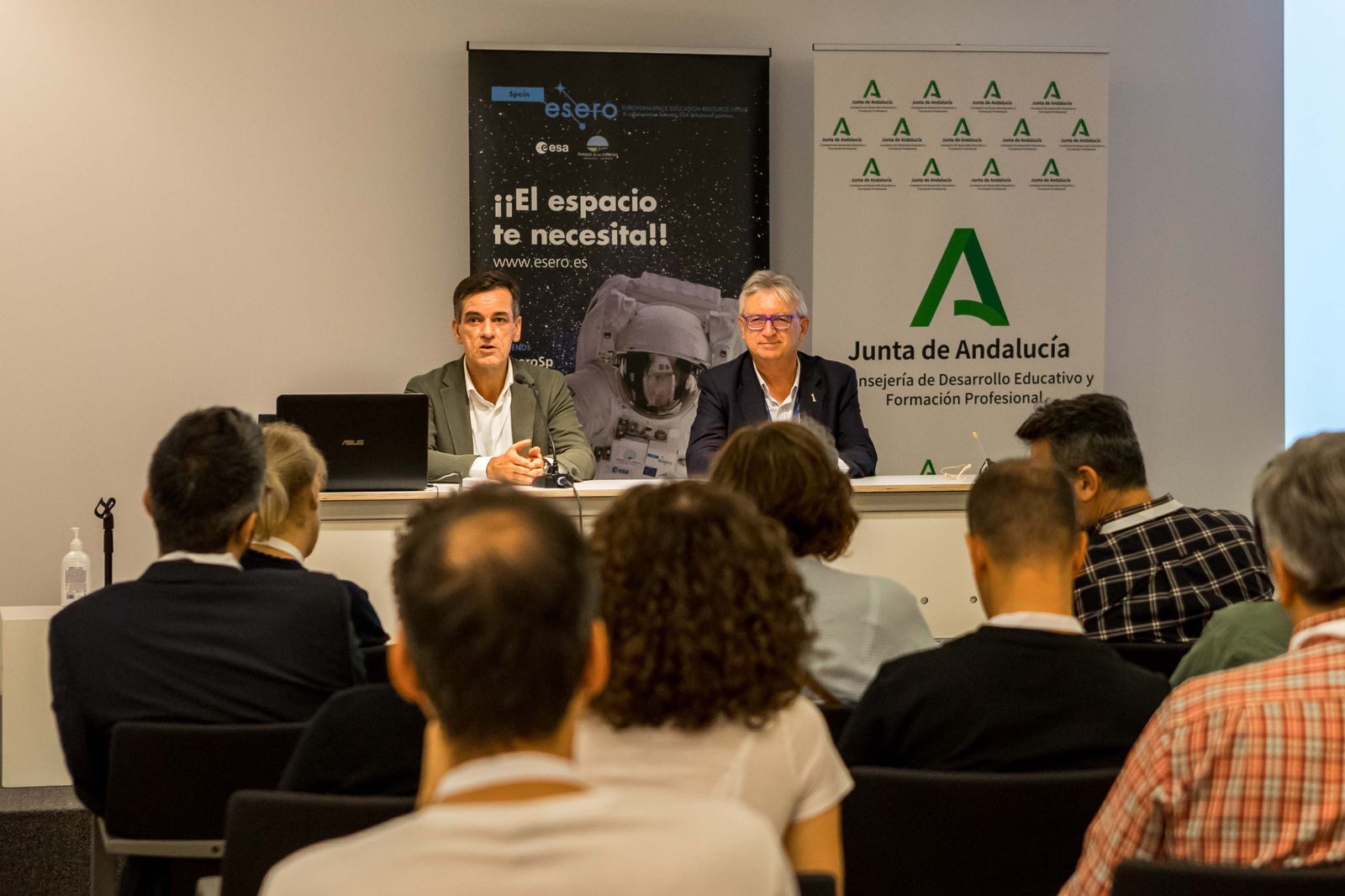 Docentes de toda Andalucía se forman en el Parque de las Ciencias para llevar el espacio al aula