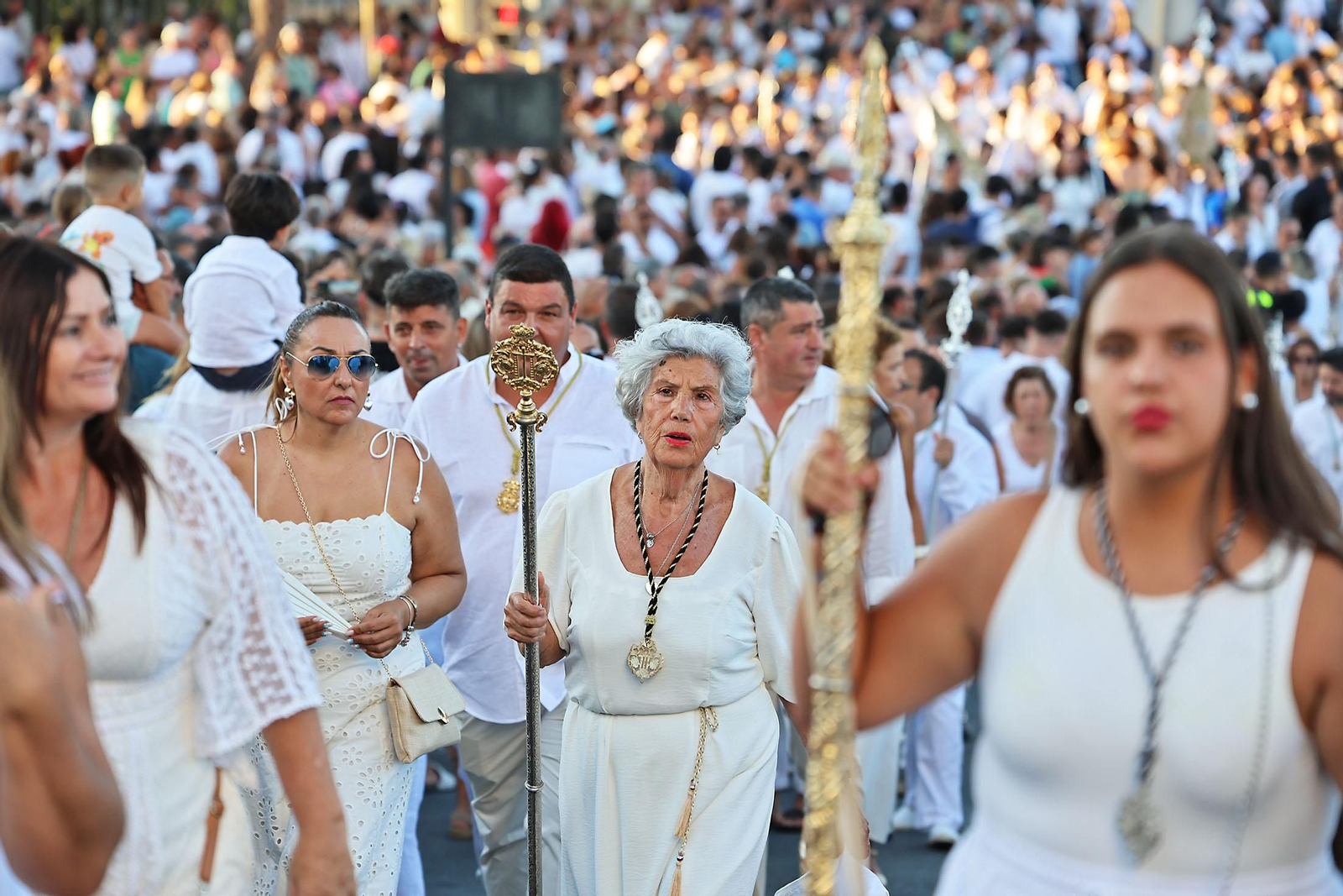 Imágenes de la Virgen del Carmen procesionando en Punta Umbría